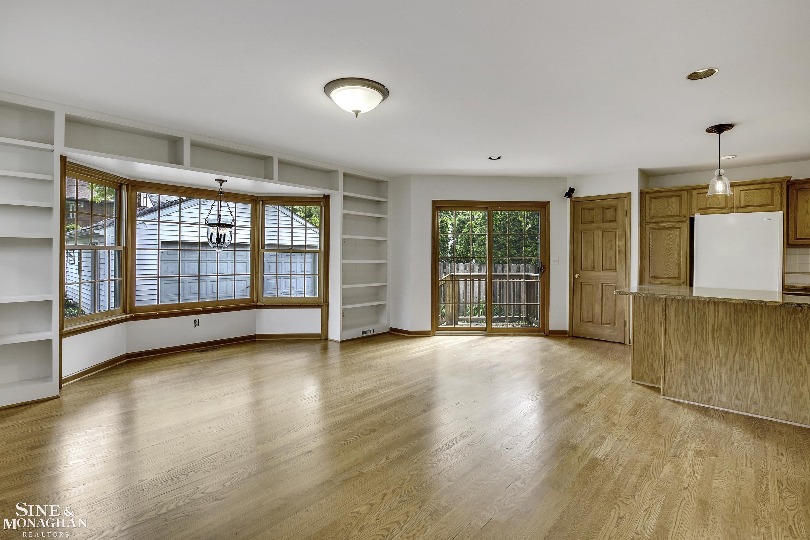 308 Merriweather Road