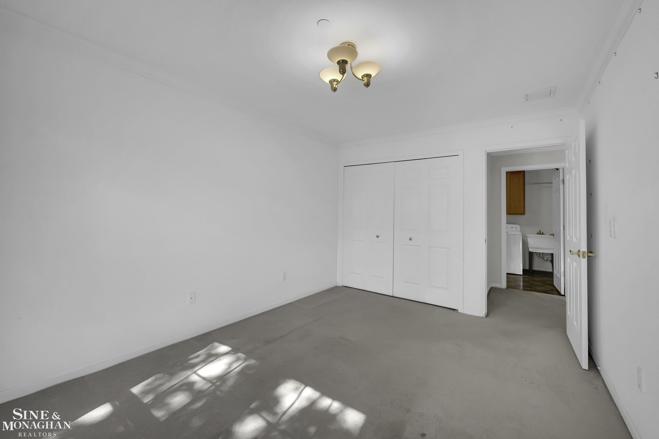 60 Pointe Park Place