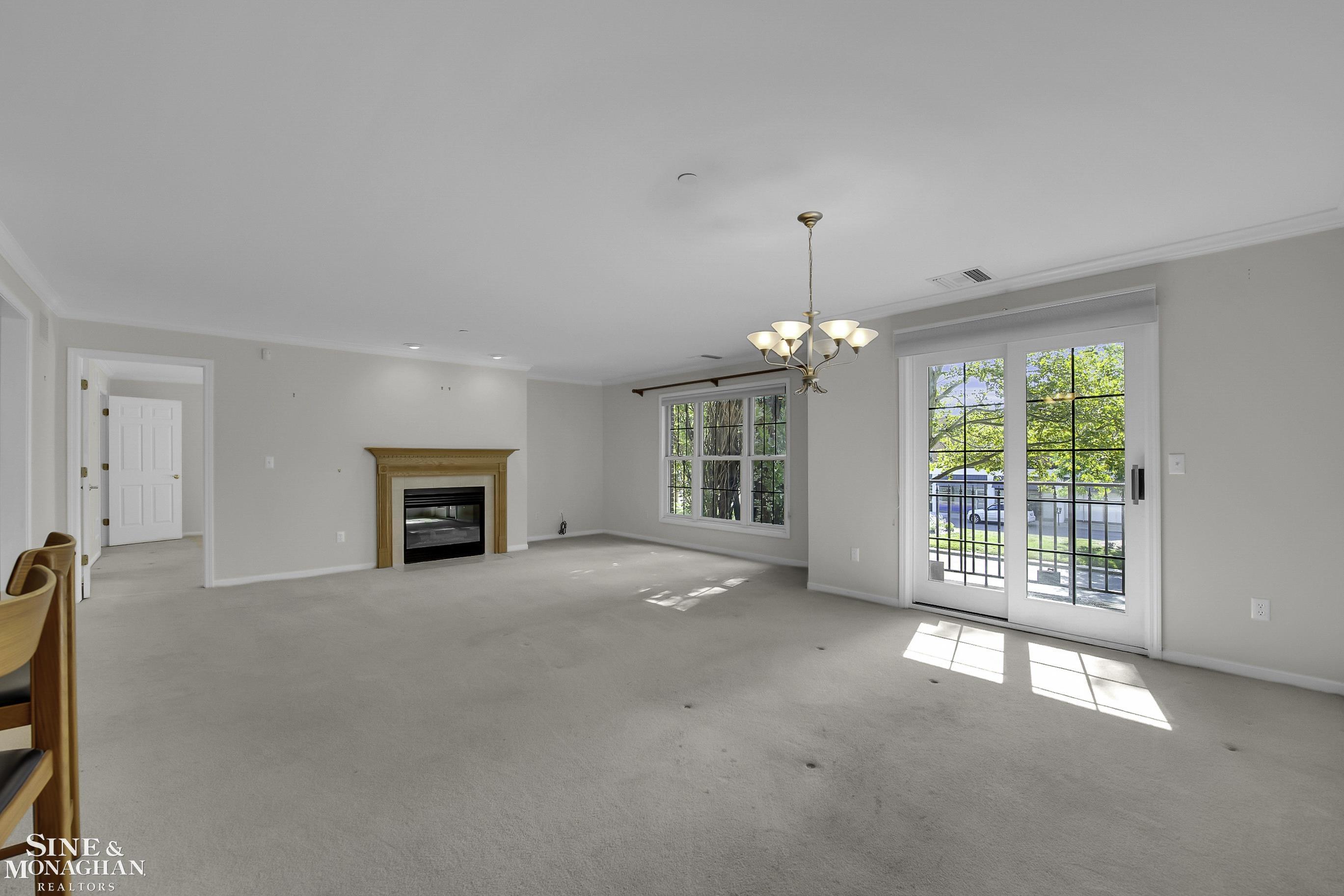 60 Pointe Park Place