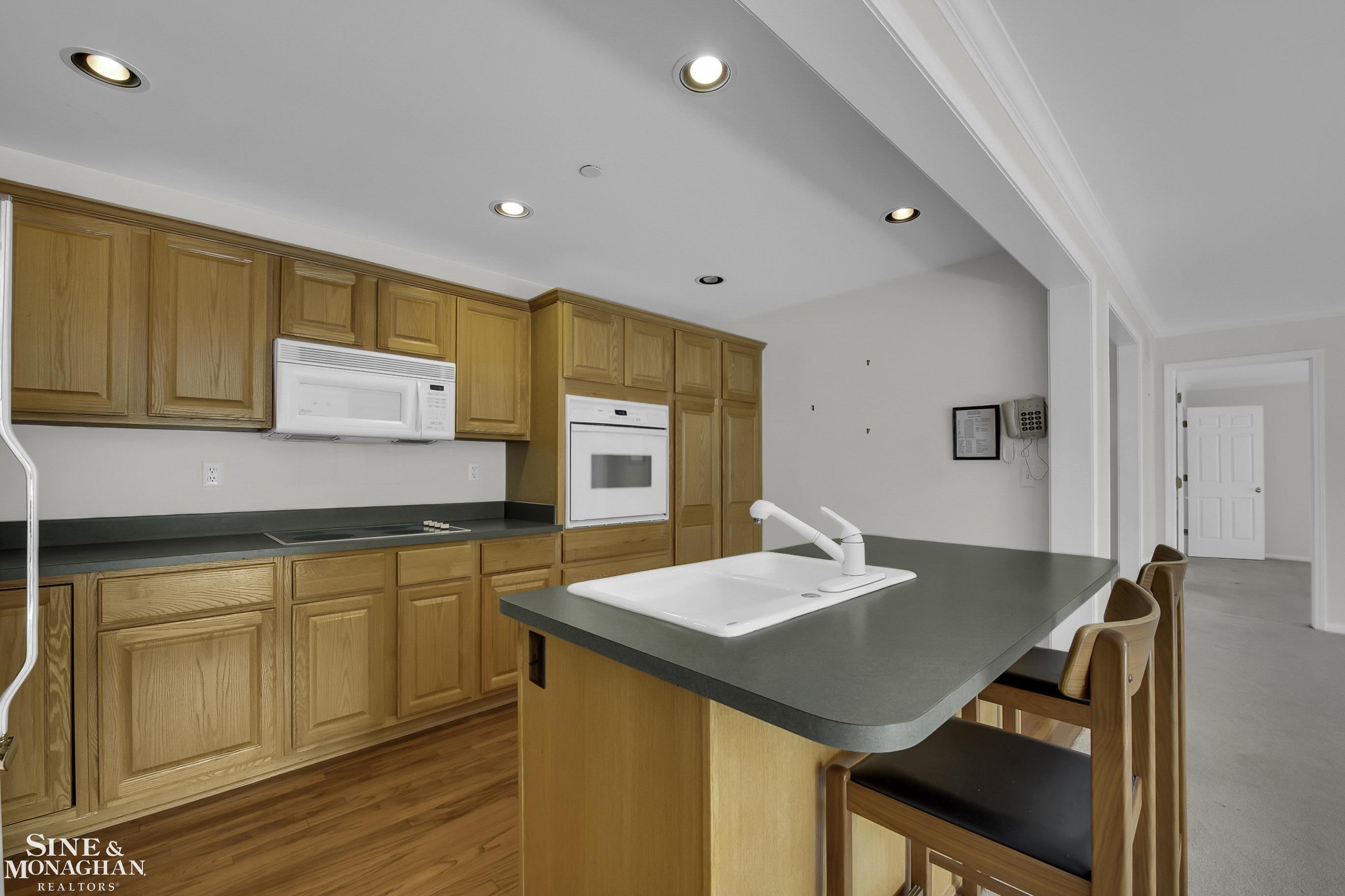 60 Pointe Park Place