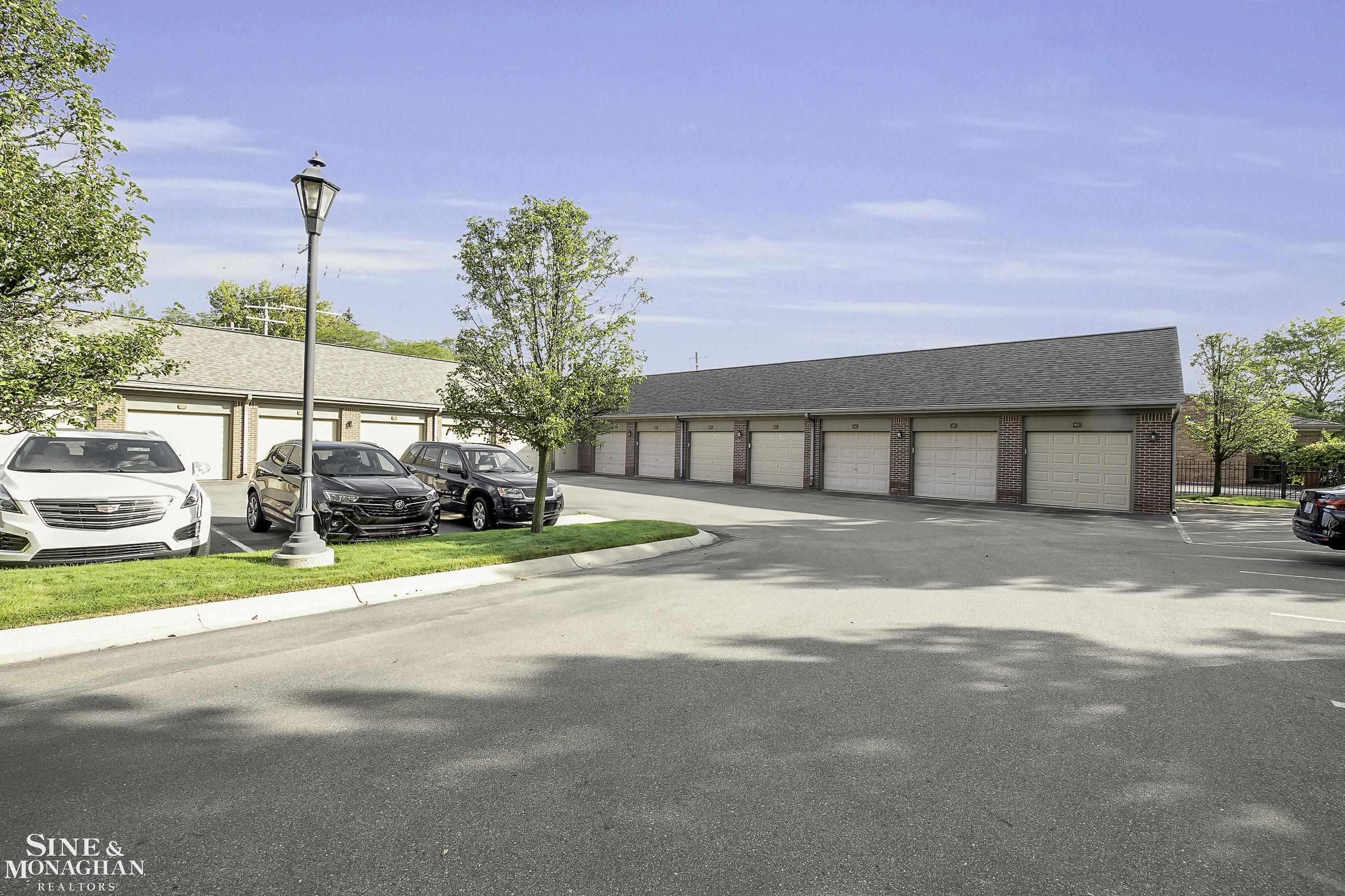 60 Pointe Park Place