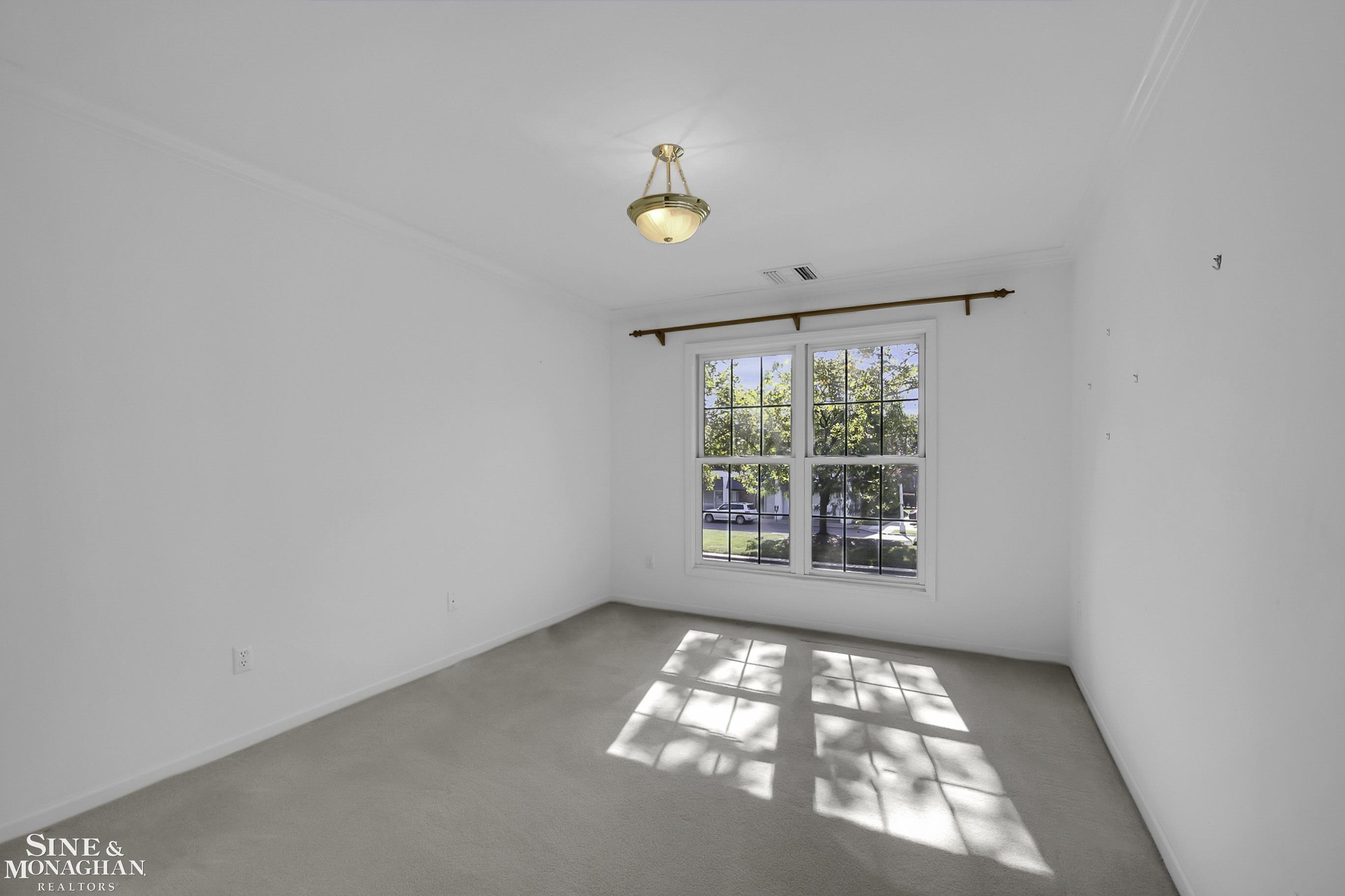 60 Pointe Park Place