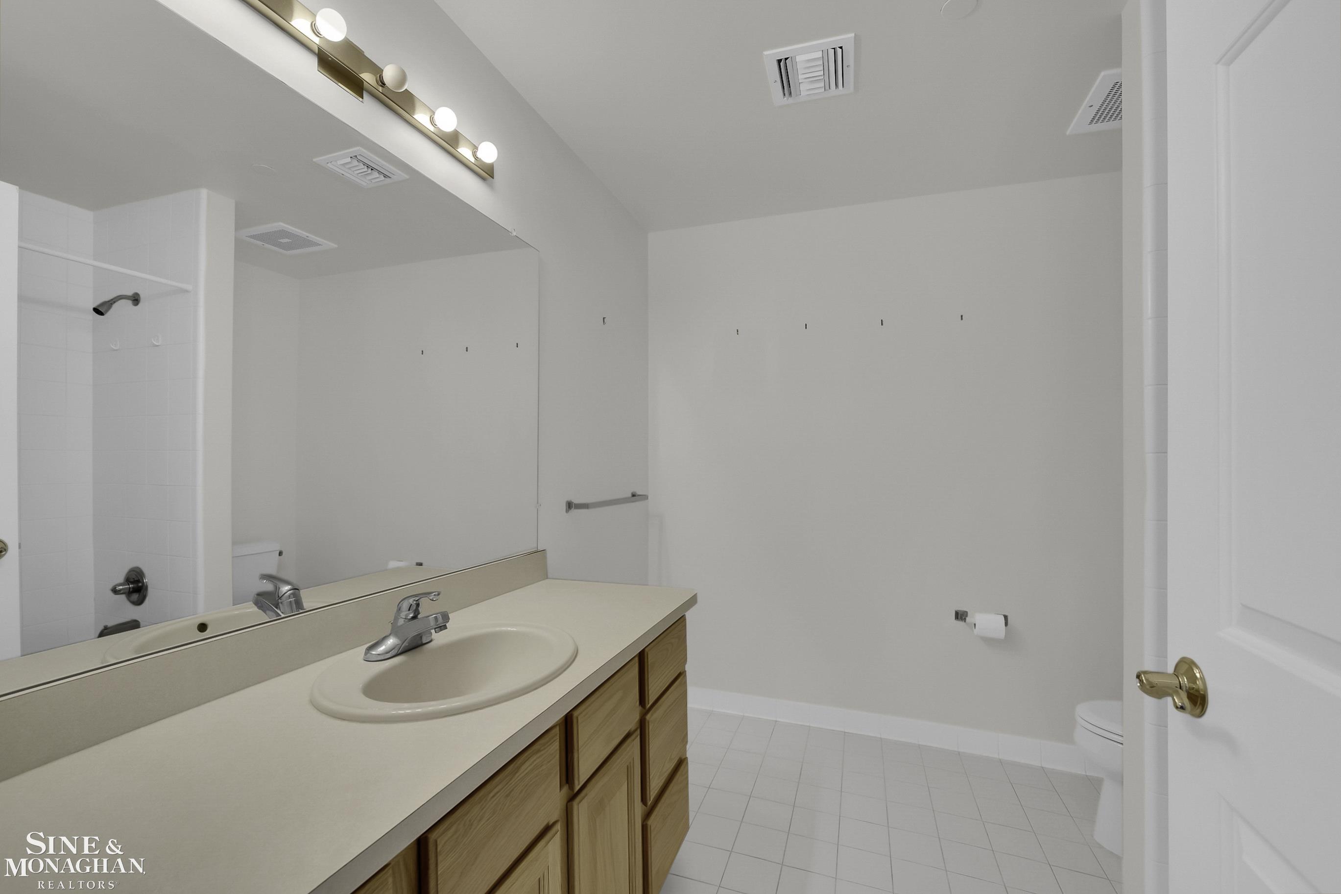 60 Pointe Park Place