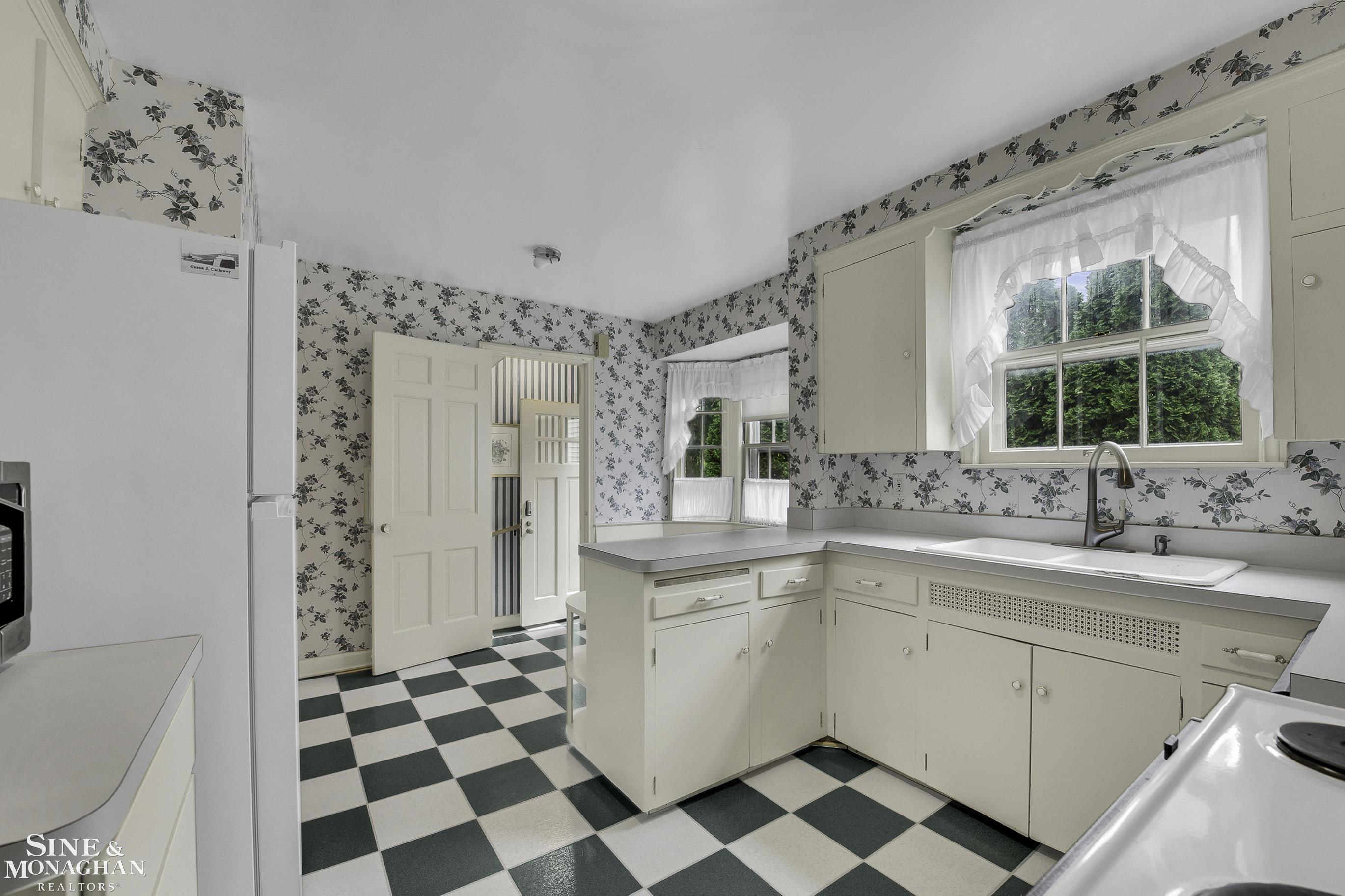 840 Rivard Boulevard