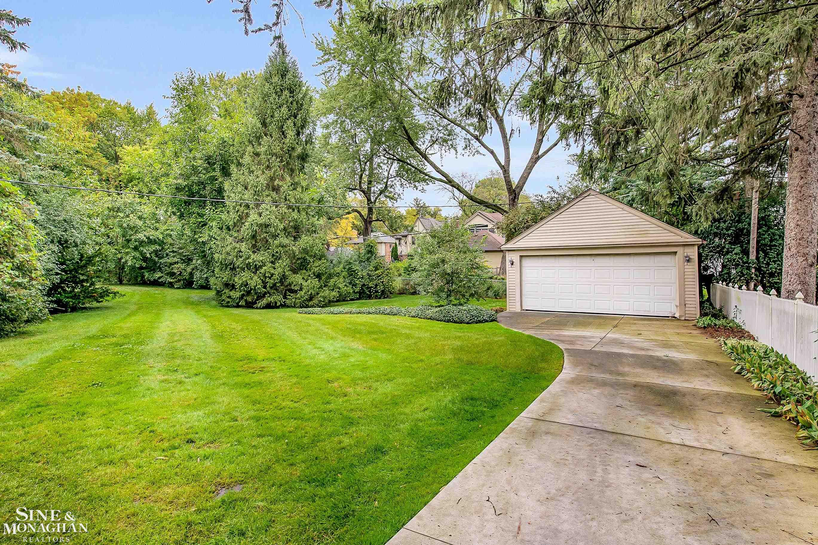 840 Rivard Boulevard