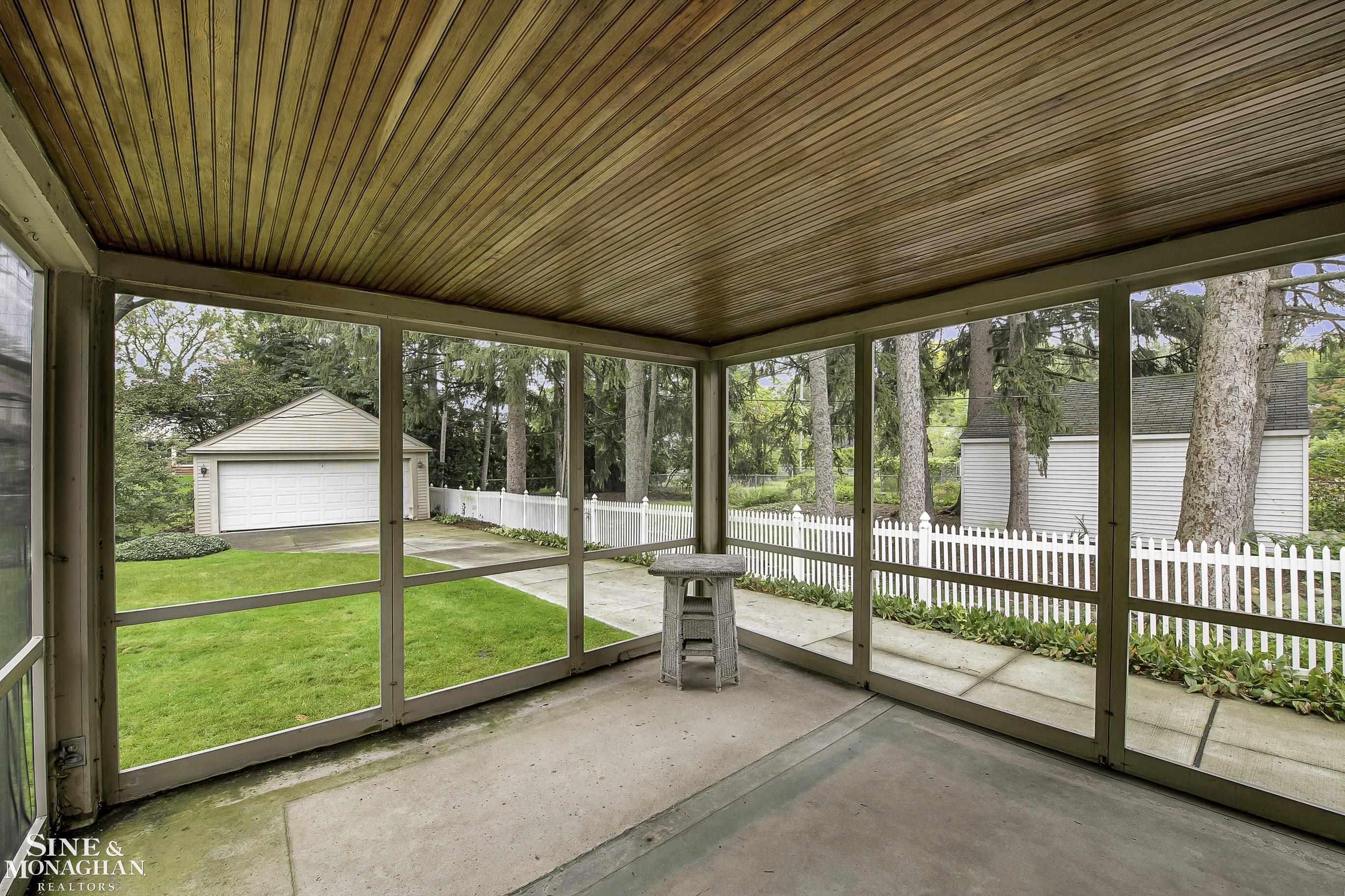 840 Rivard Boulevard