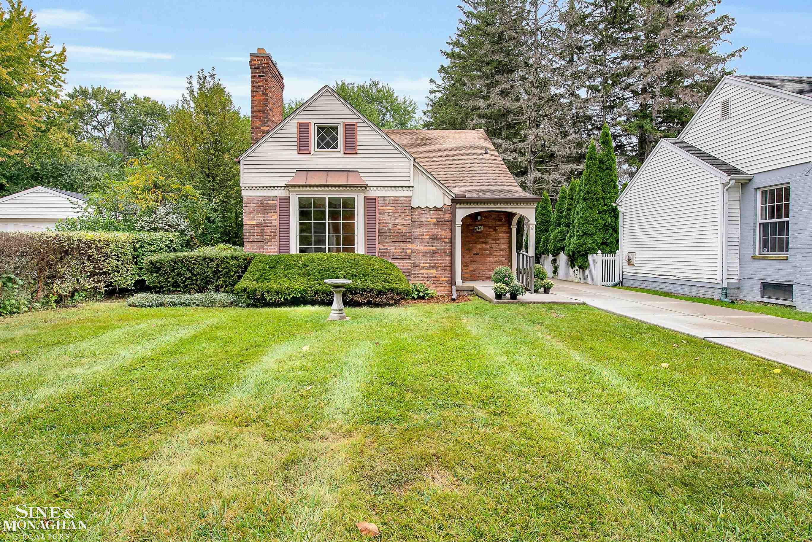 840 Rivard Boulevard