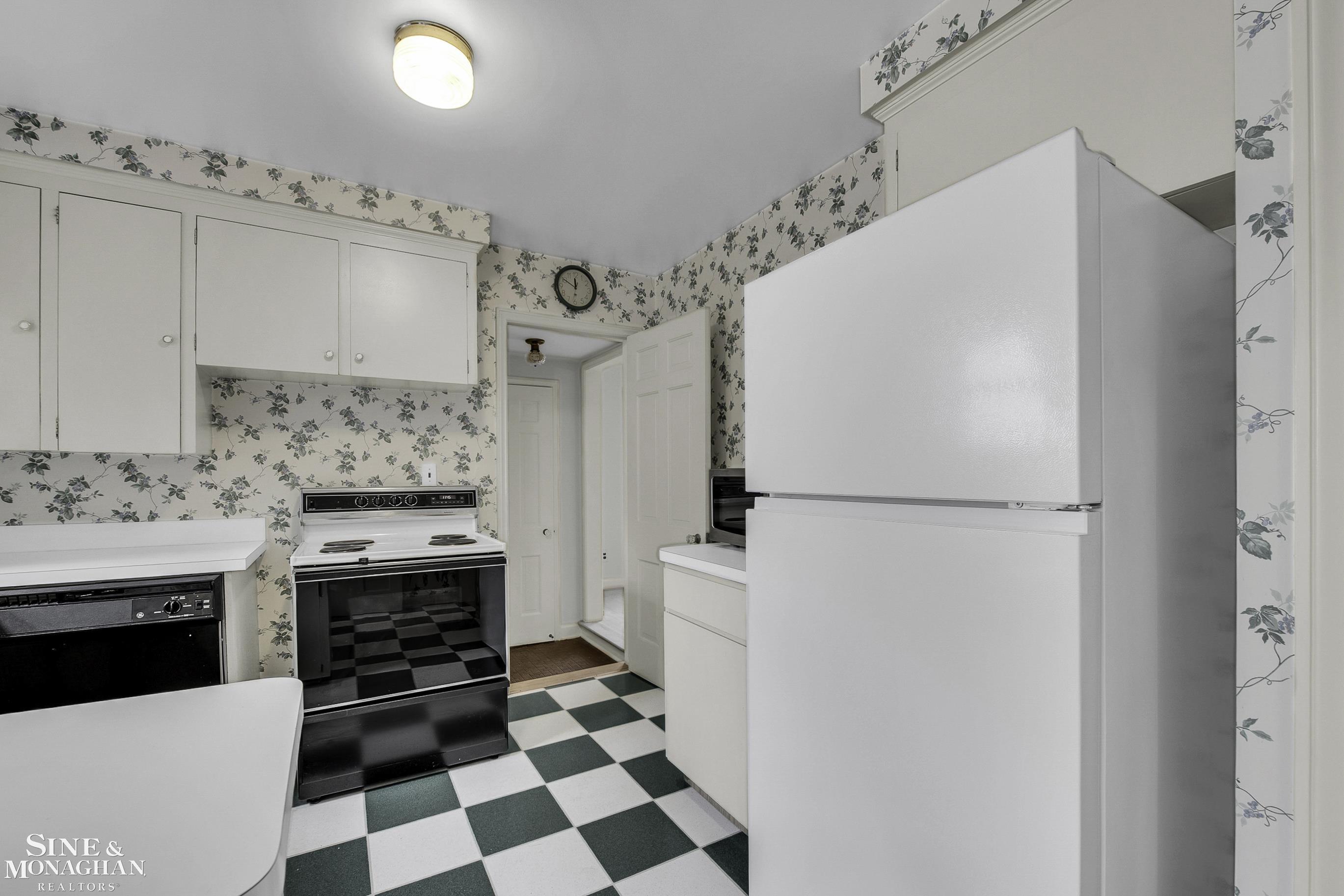 840 Rivard Boulevard