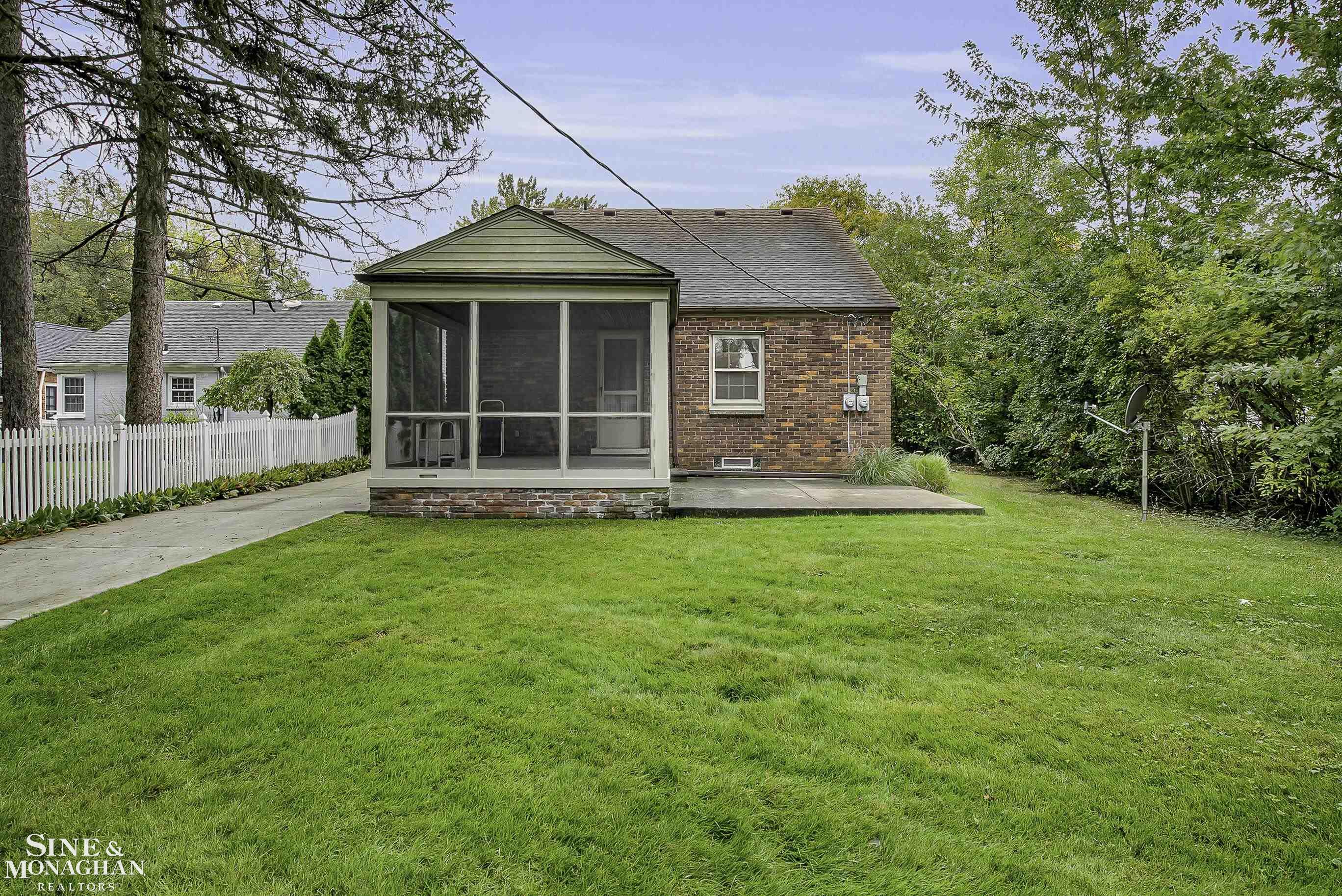 840 Rivard Boulevard