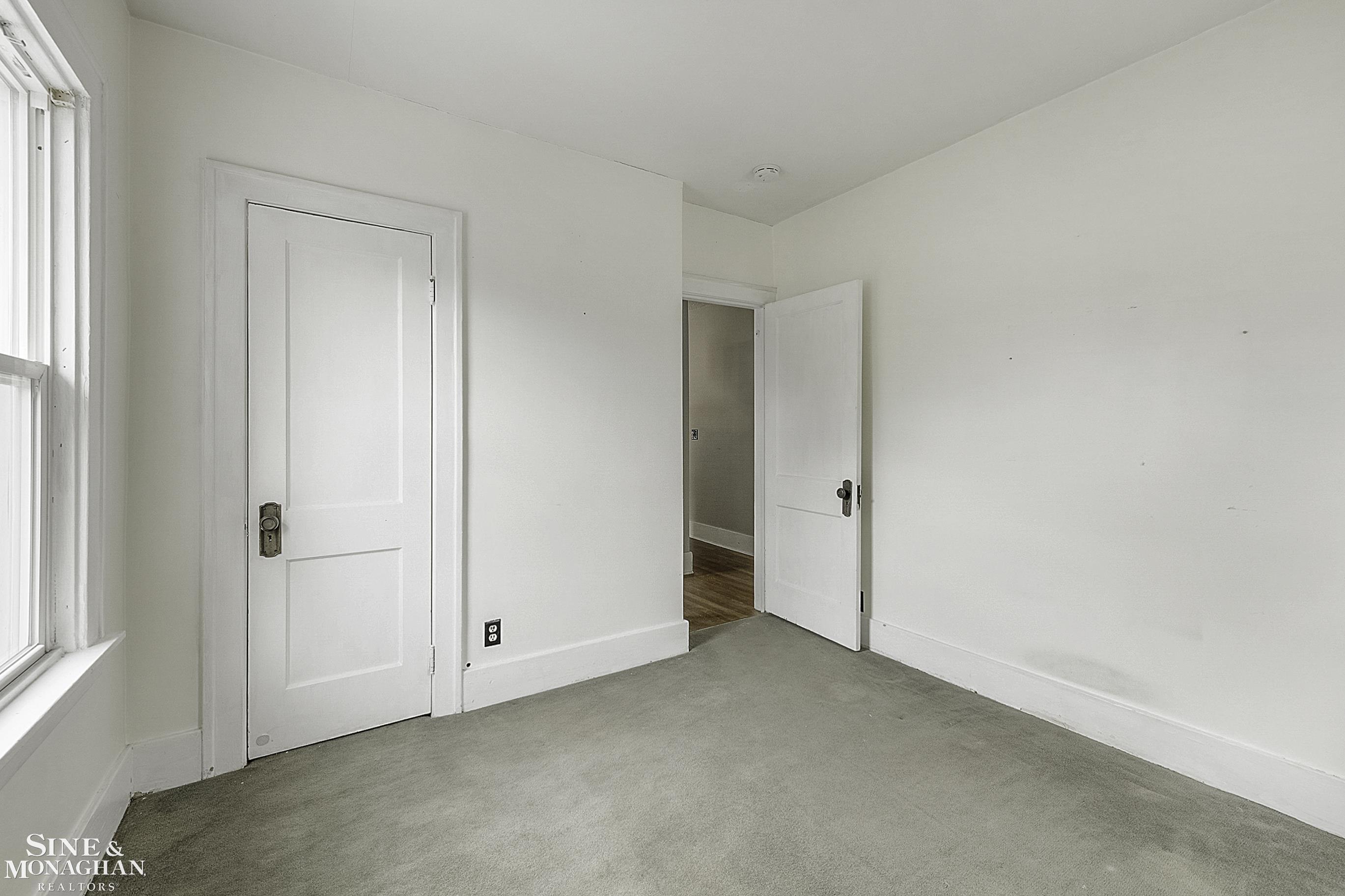 936 Beaconsfield Avenue