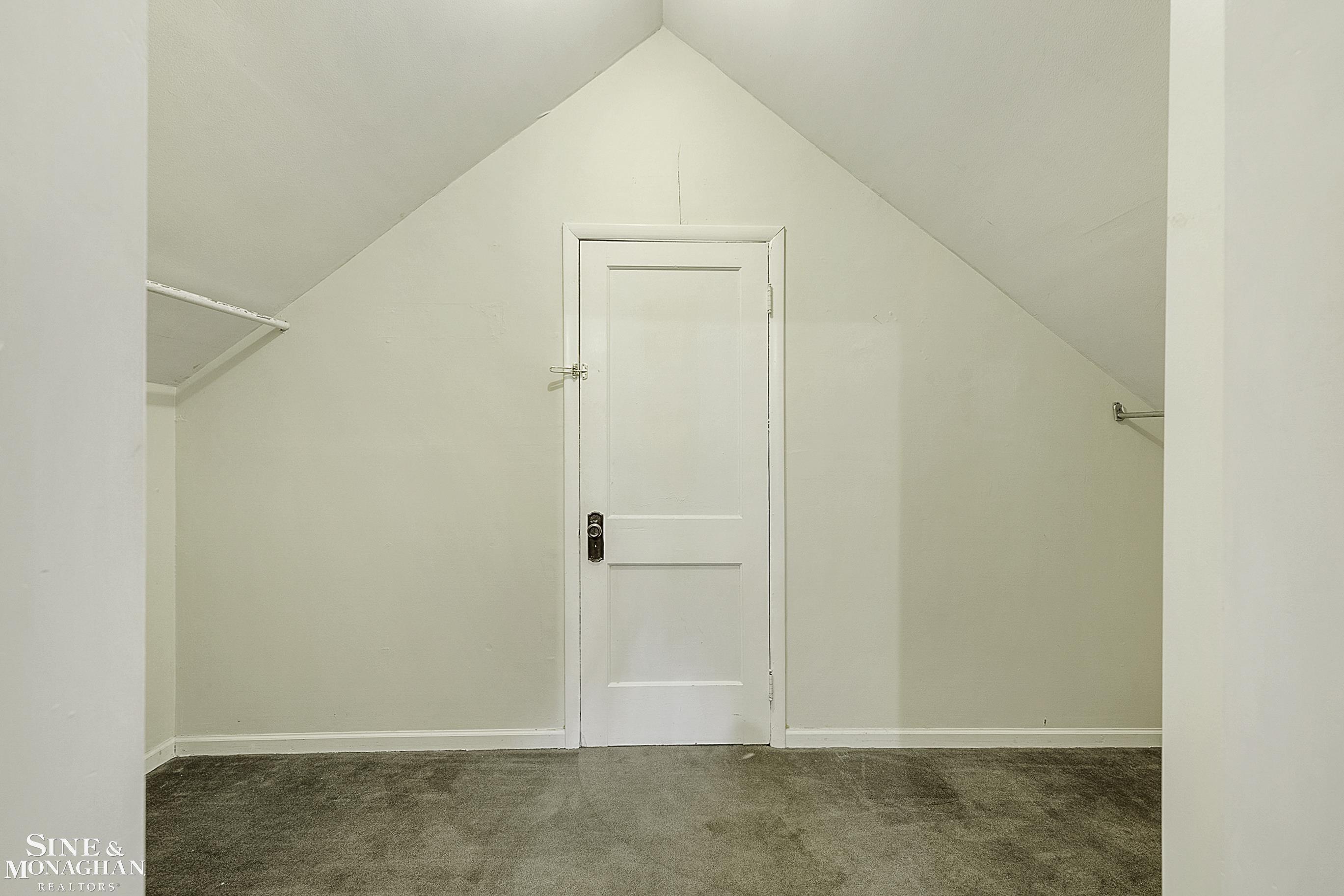 936 Beaconsfield Avenue