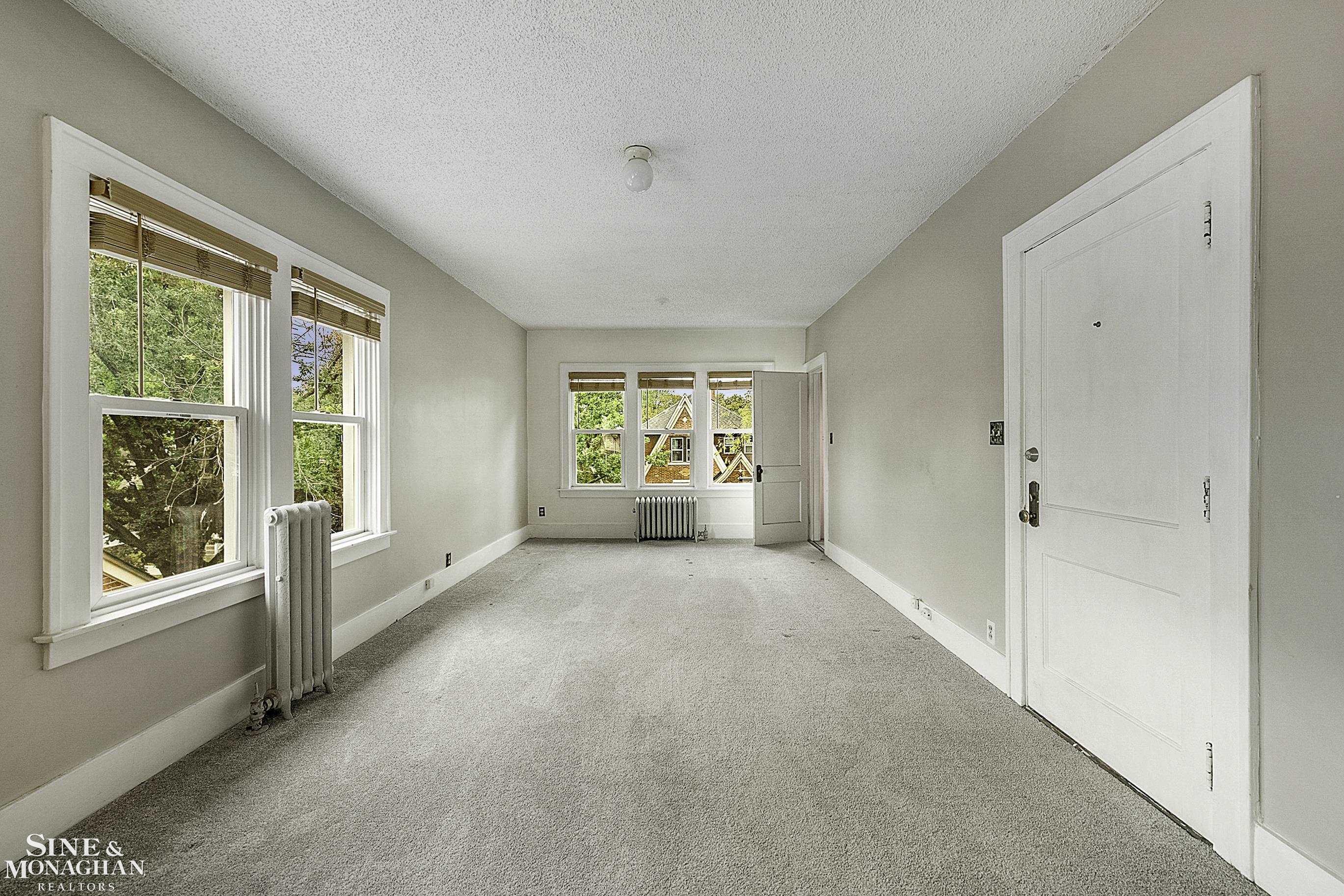 936 Beaconsfield Avenue