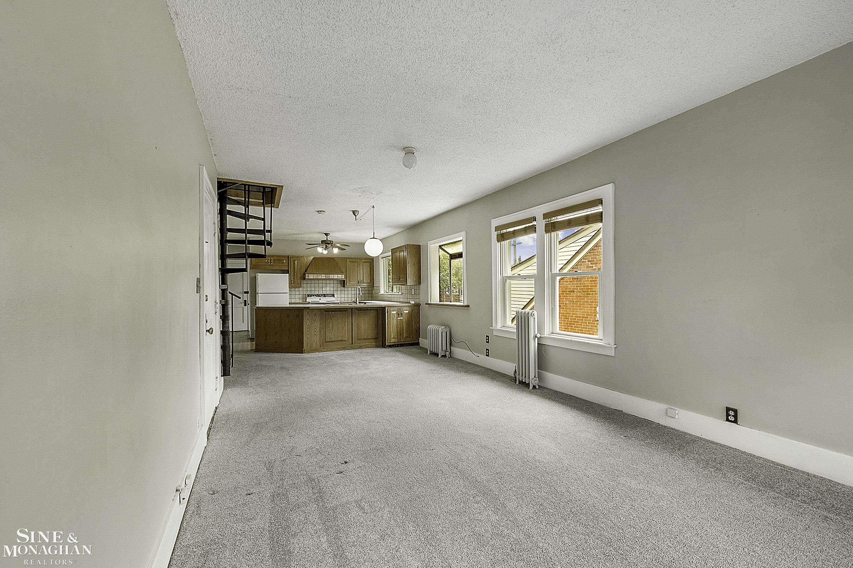 936 Beaconsfield Avenue