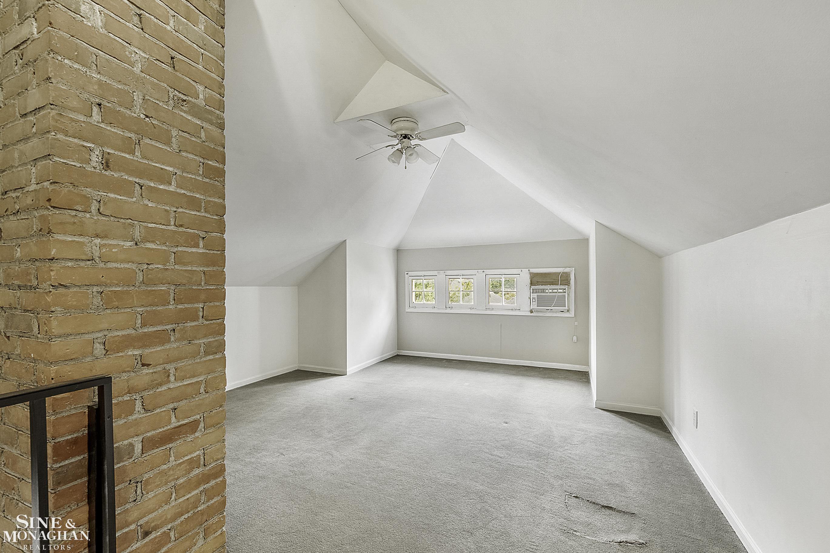 936 Beaconsfield Avenue