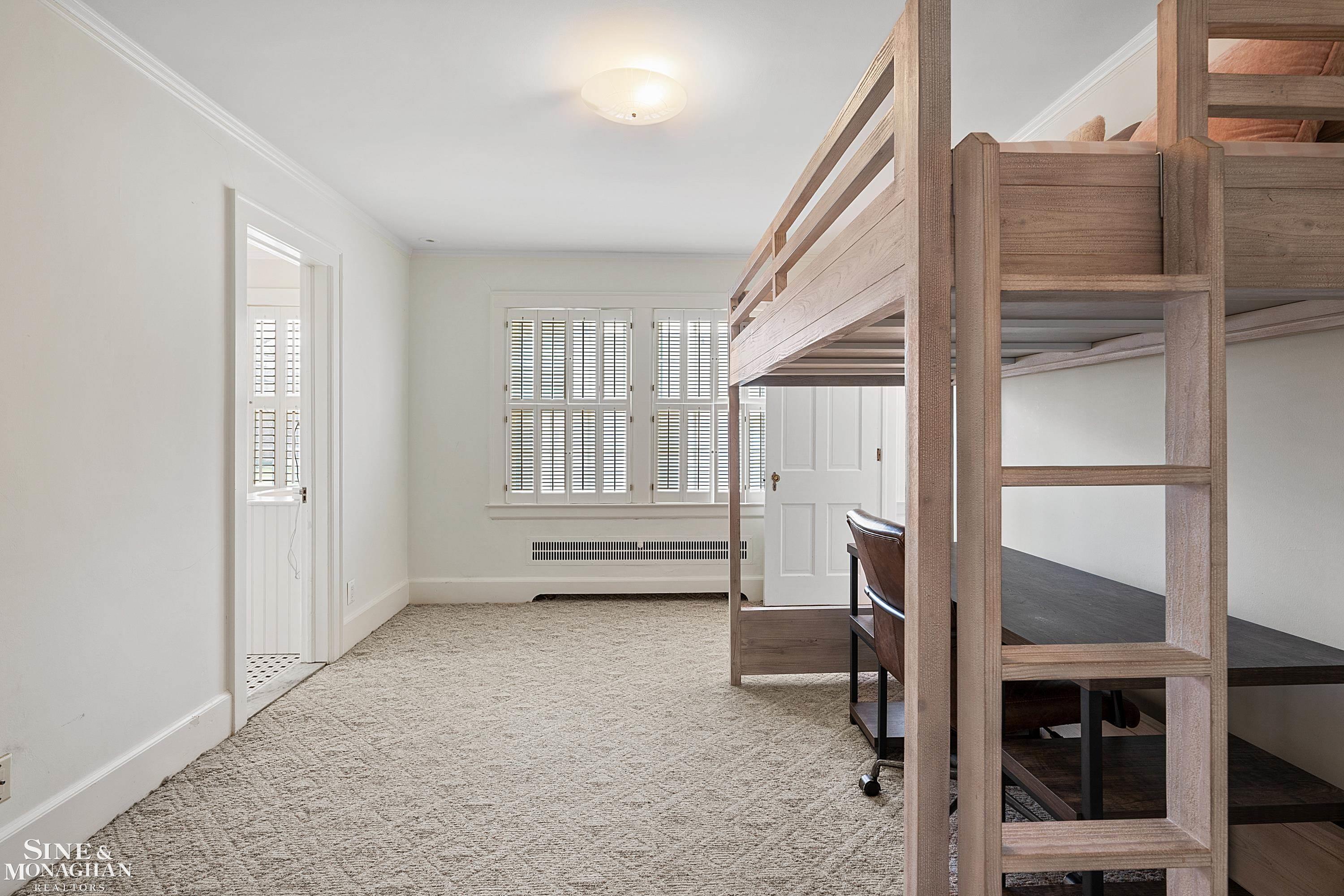 118 Merriweather Road