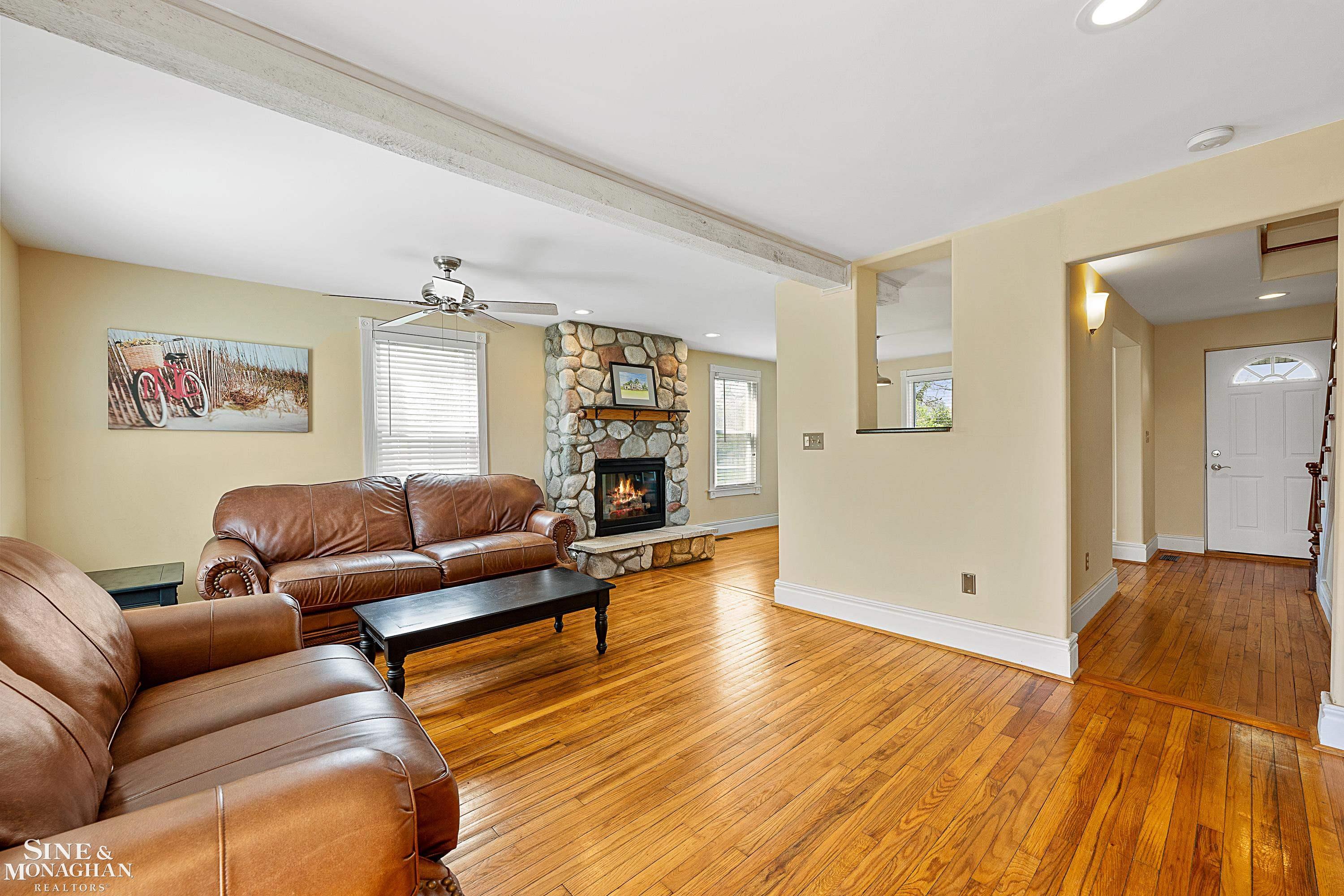 1229 S Bartlett Road