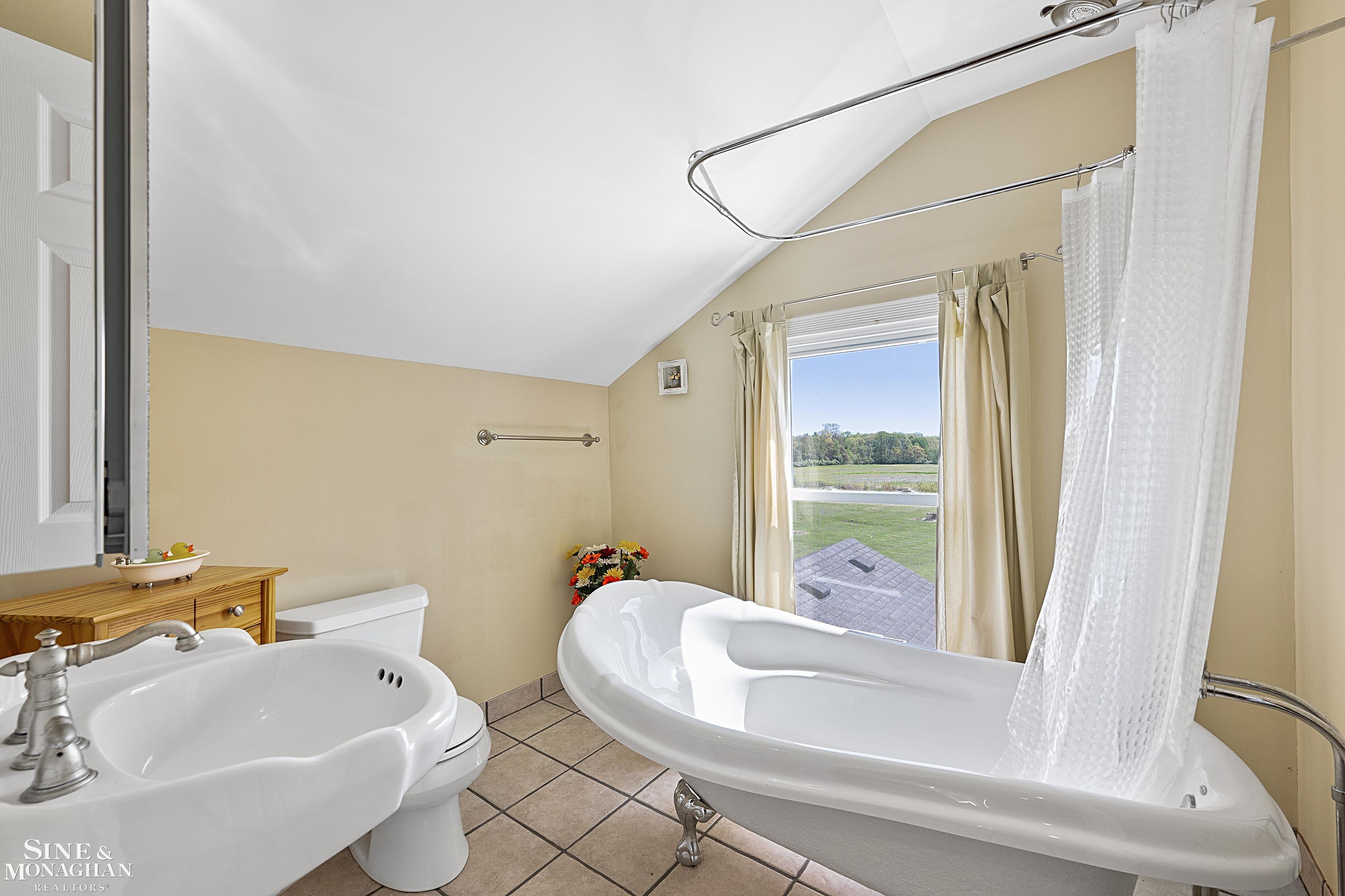 1229 S Bartlett Road