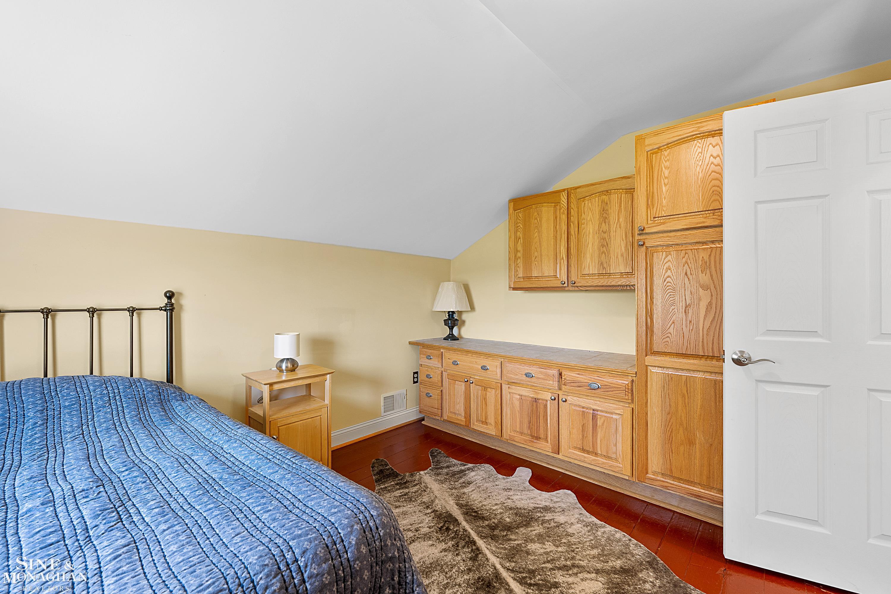 1229 S Bartlett Road