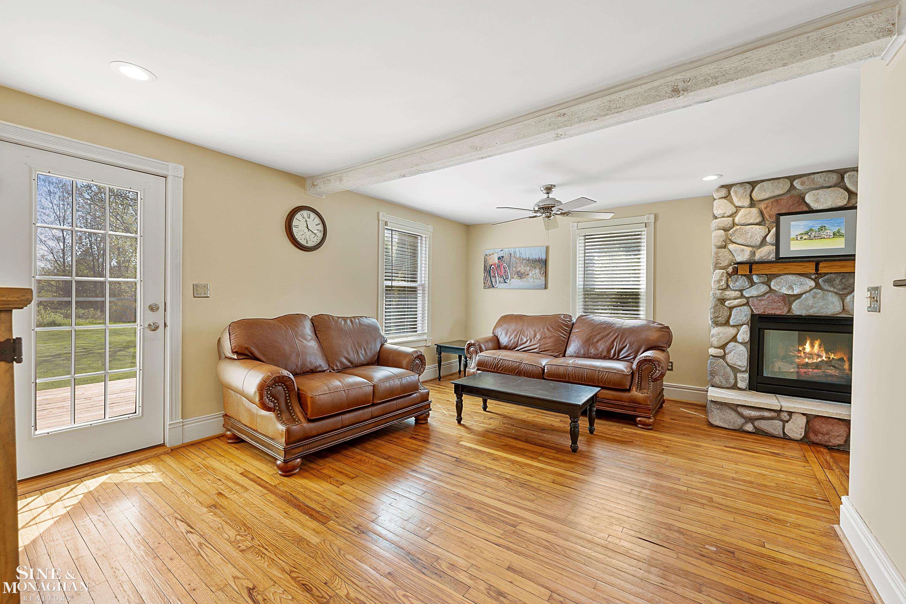 1229 S Bartlett Road