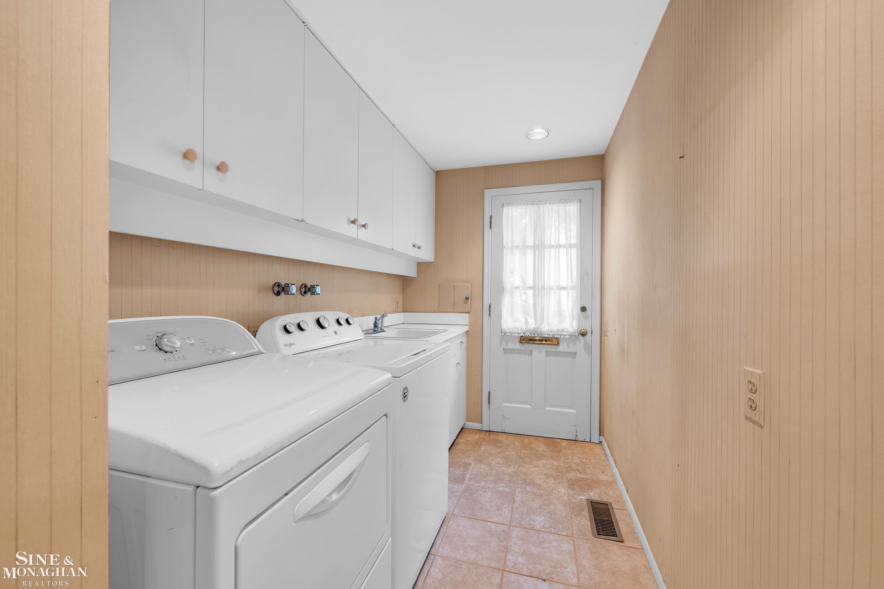 54 Willow Tree Place