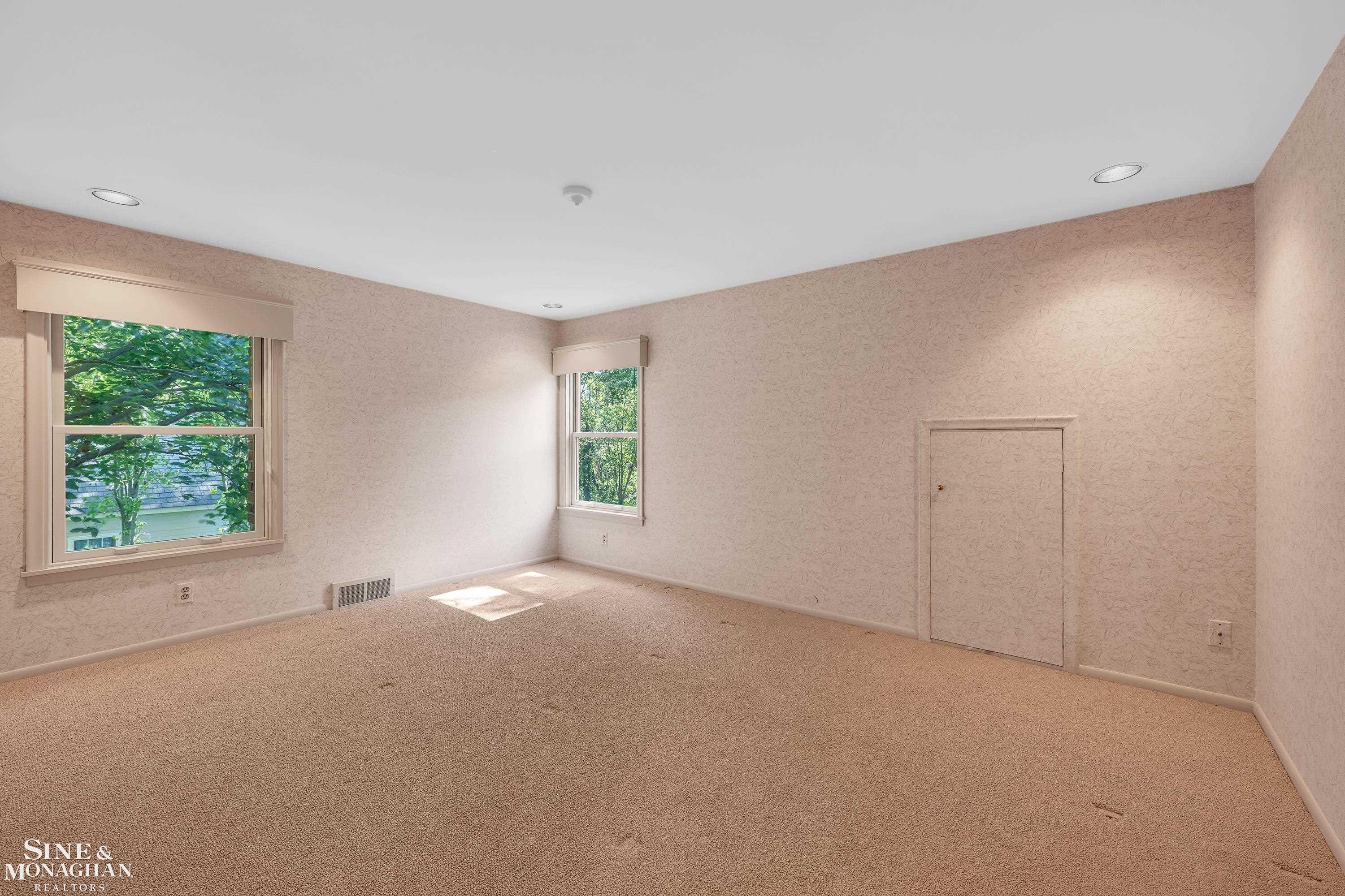 54 Willow Tree Place