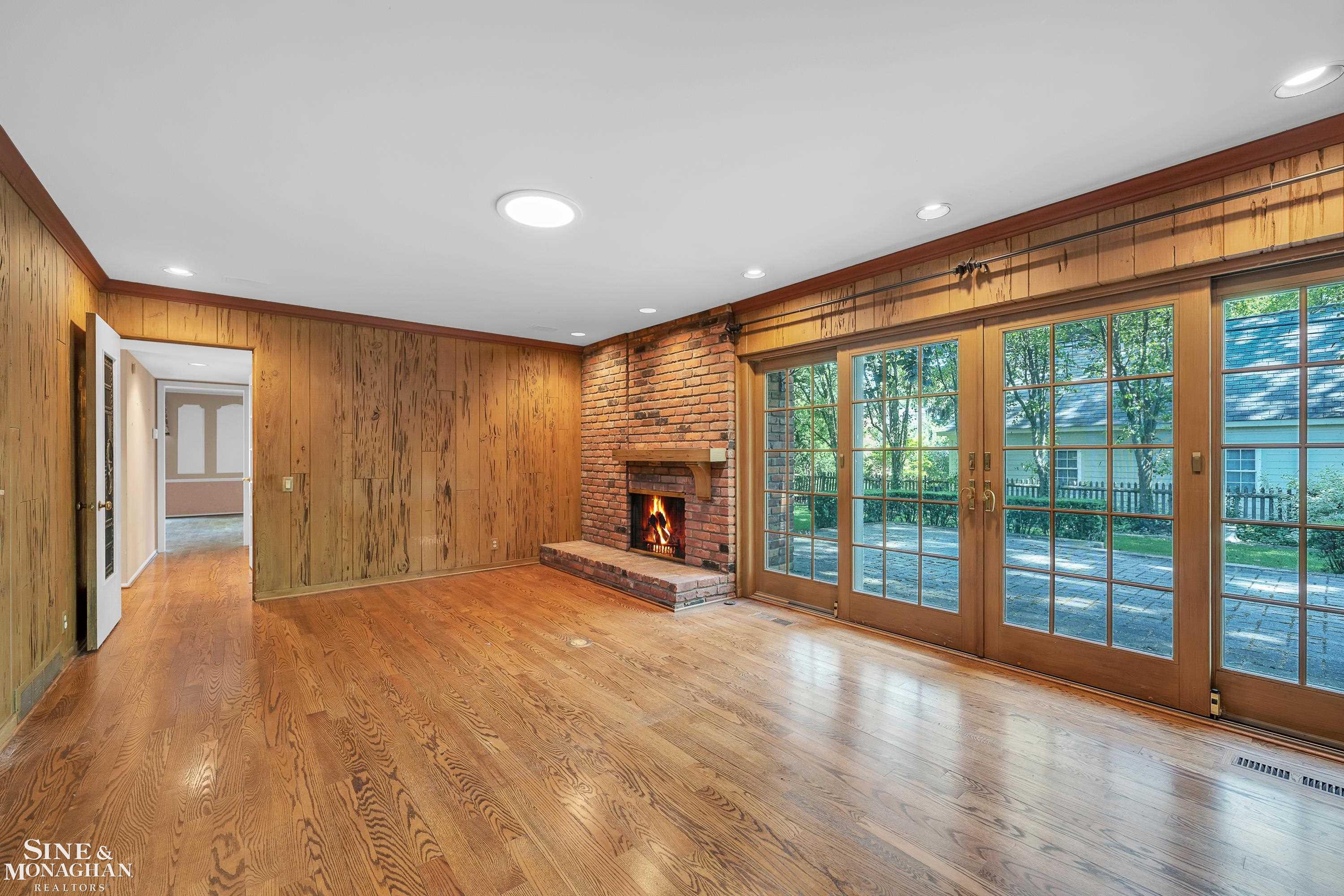 54 Willow Tree Place