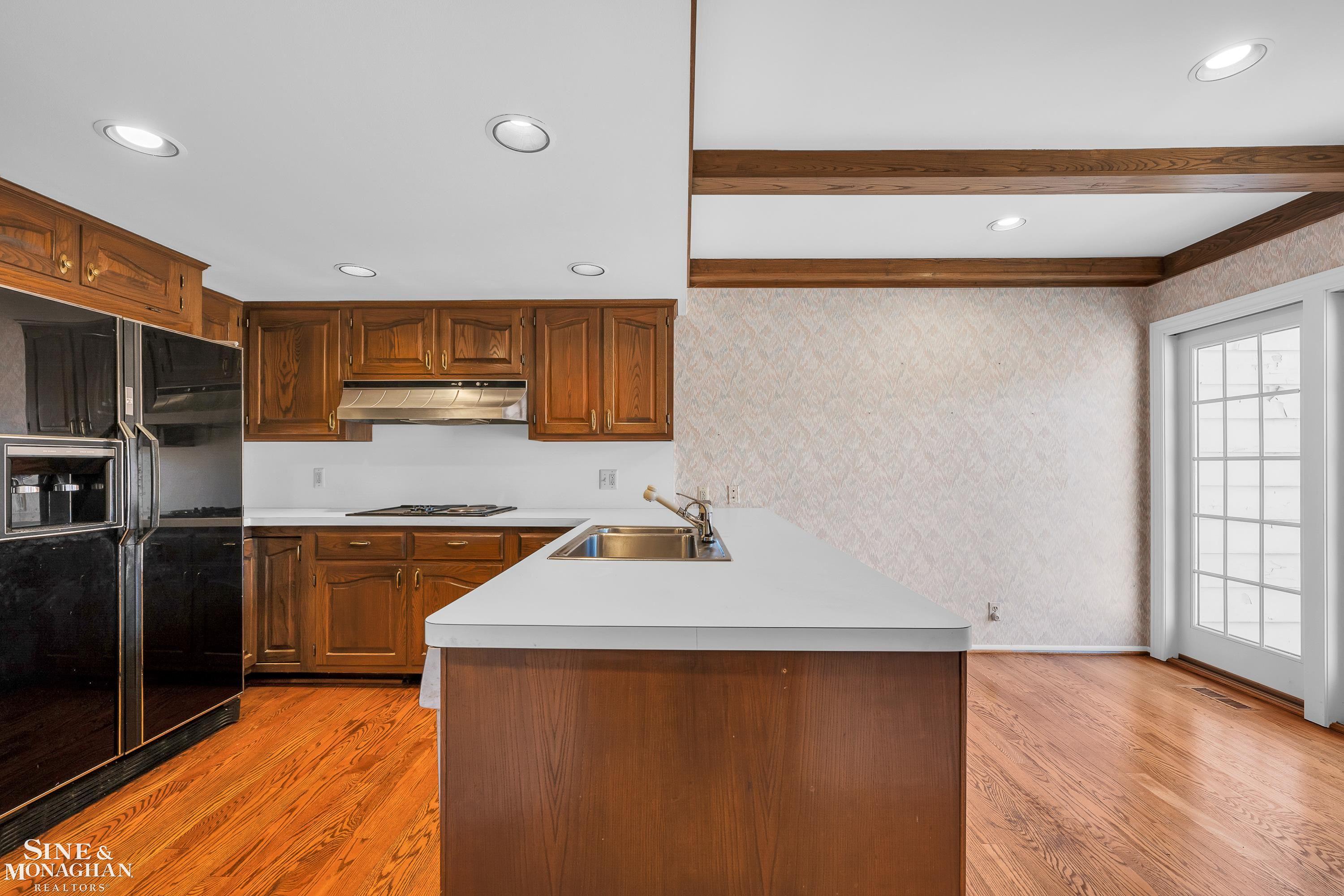 54 Willow Tree Place