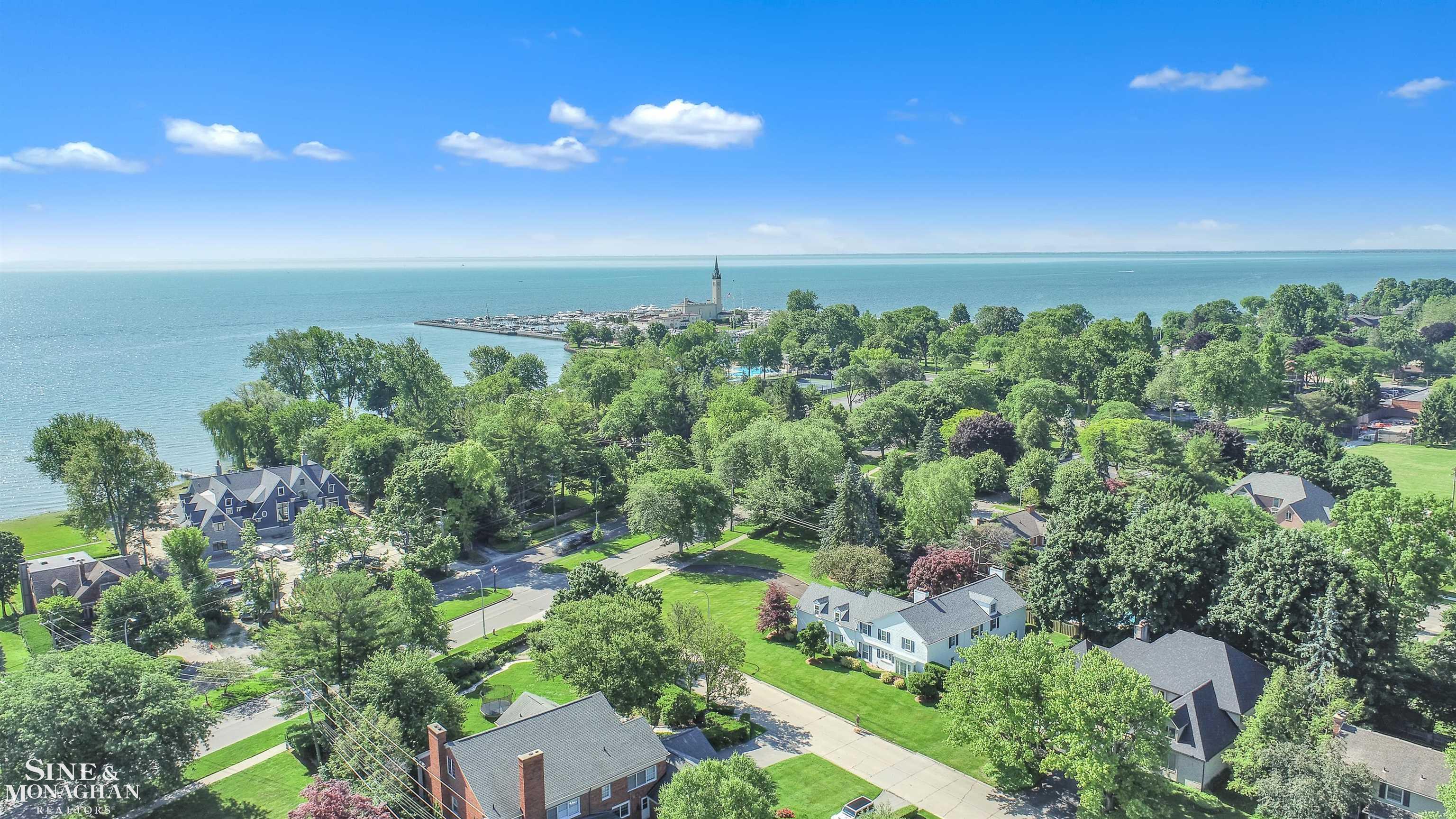 54 Willow Tree Place