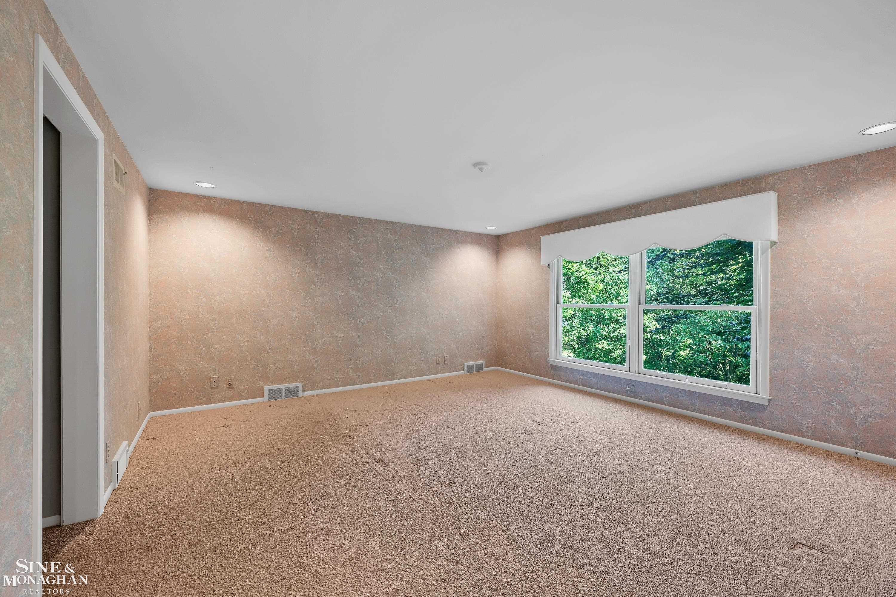 54 Willow Tree Place