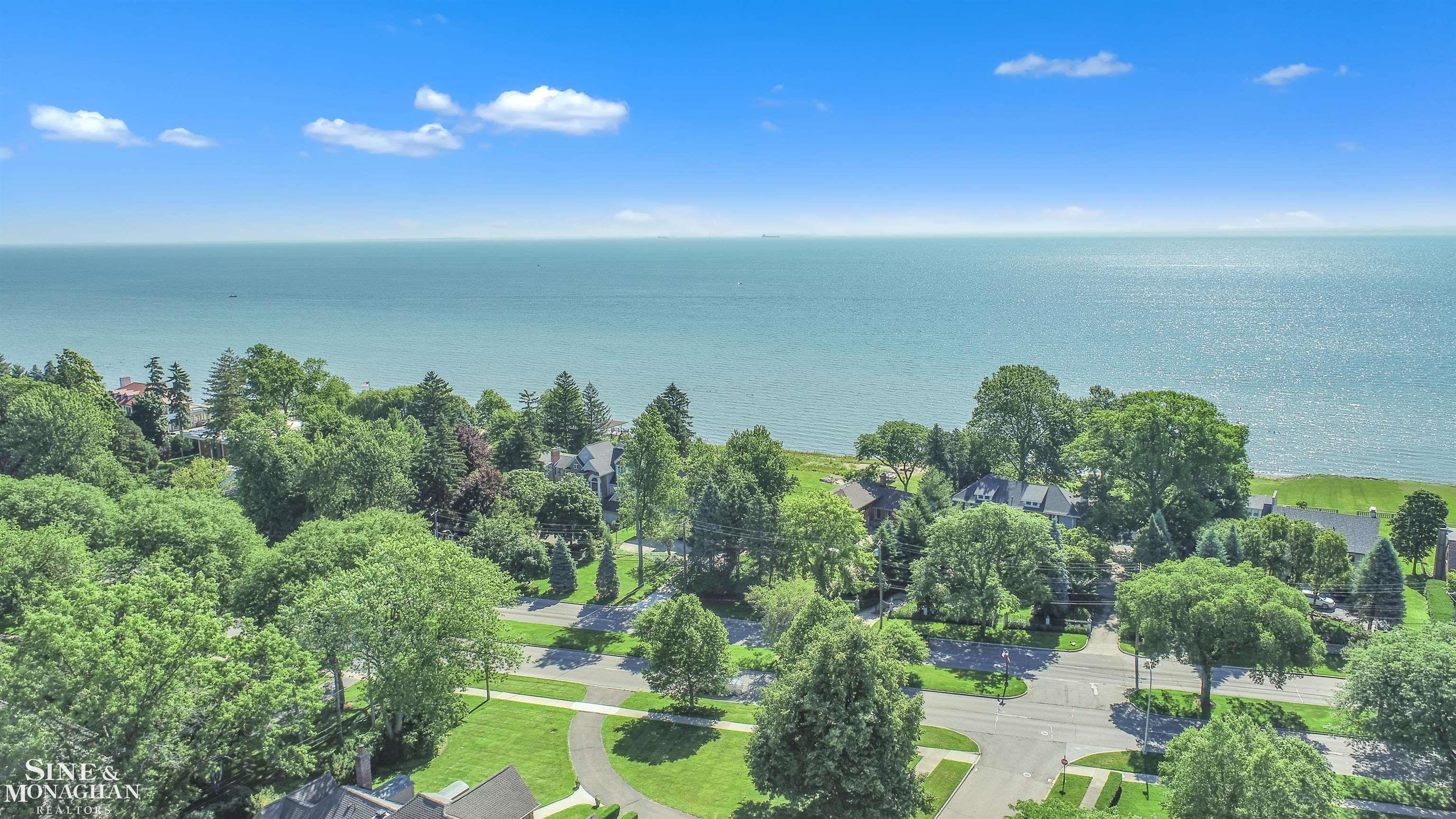 54 Willow Tree Place