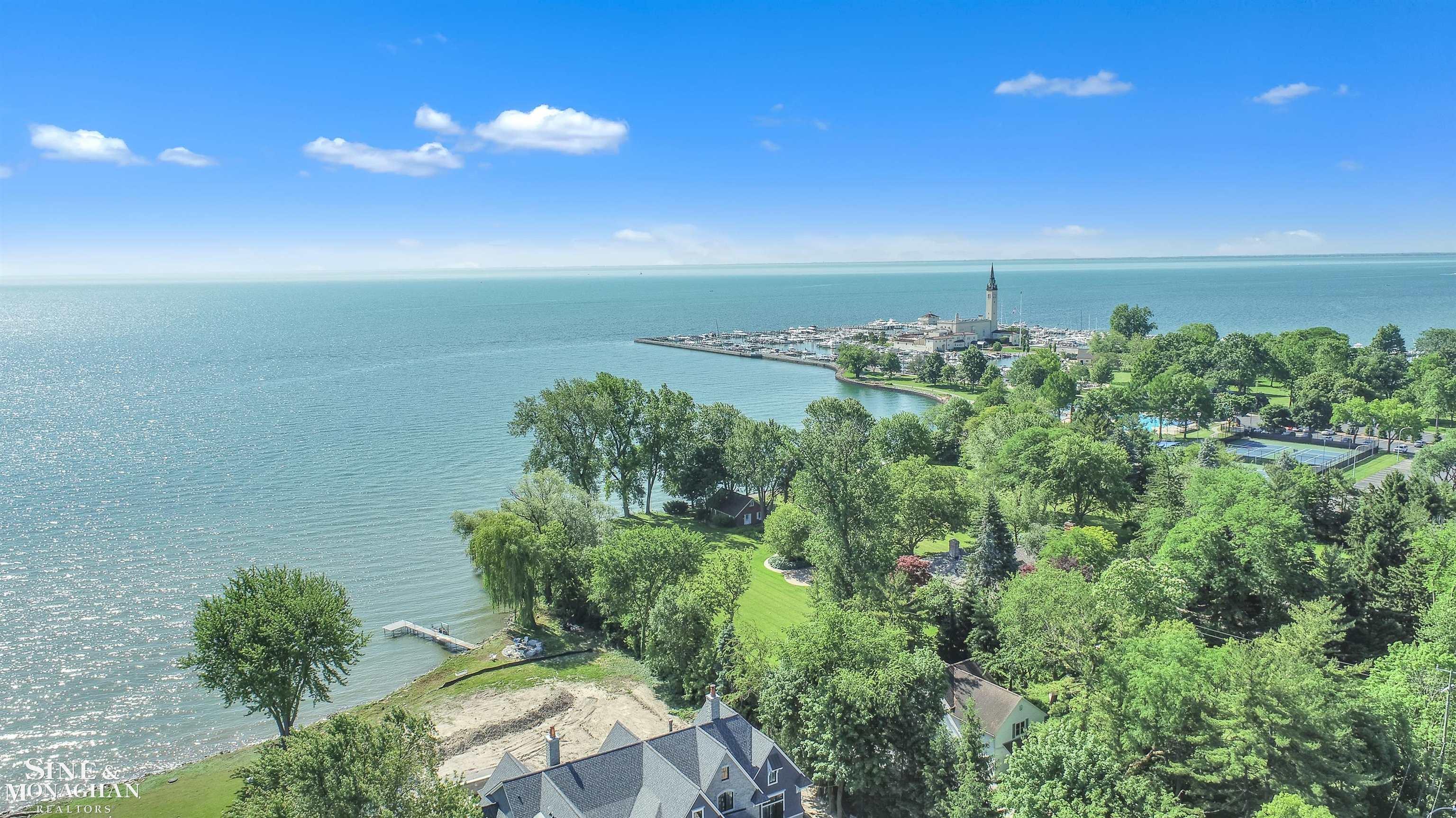 54 Willow Tree Place