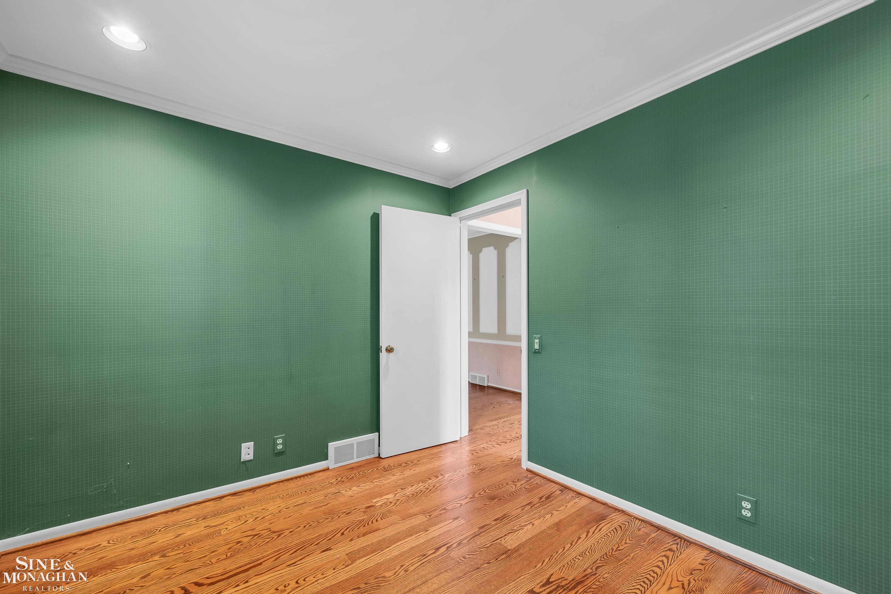 54 Willow Tree Place