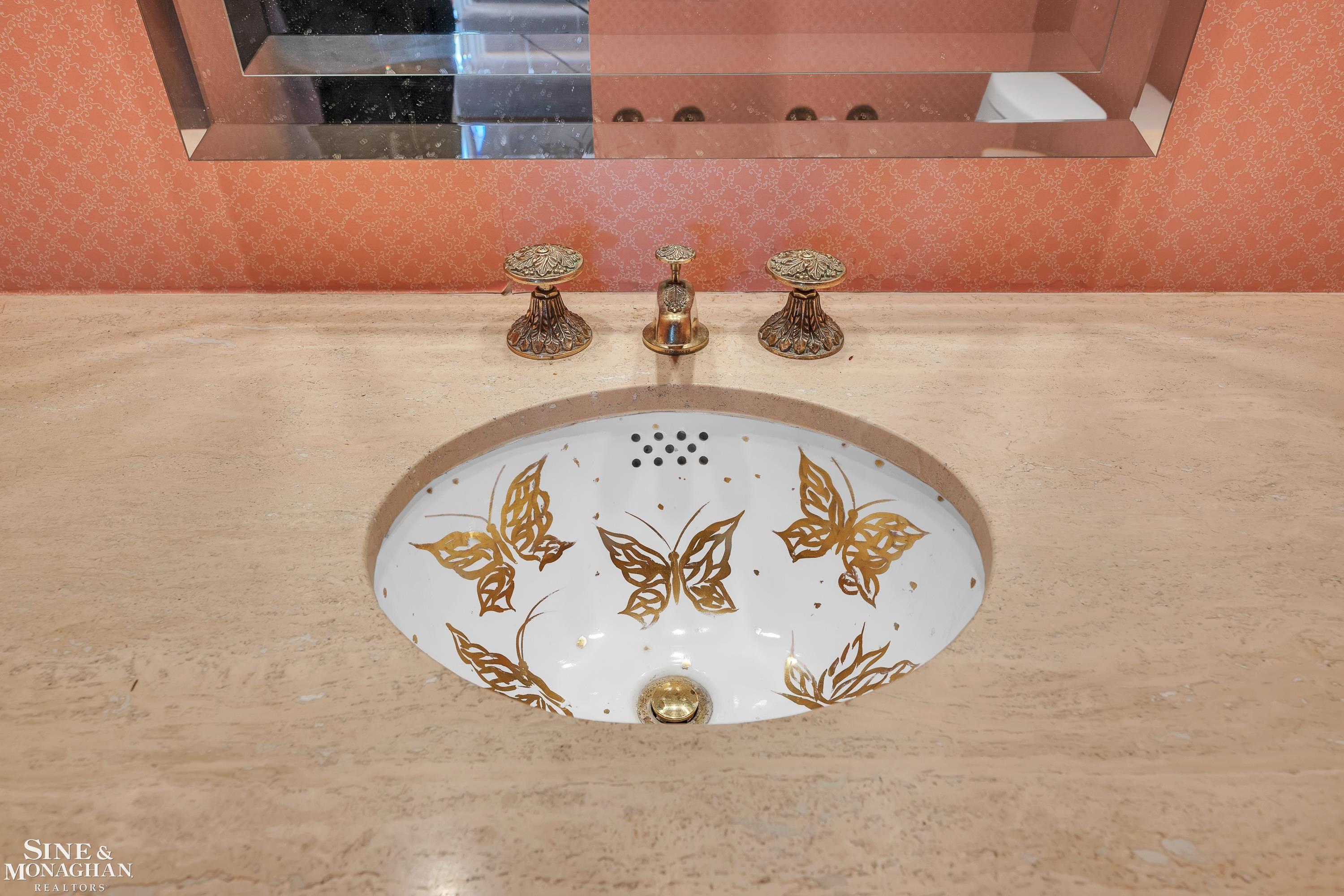 54 Willow Tree Place