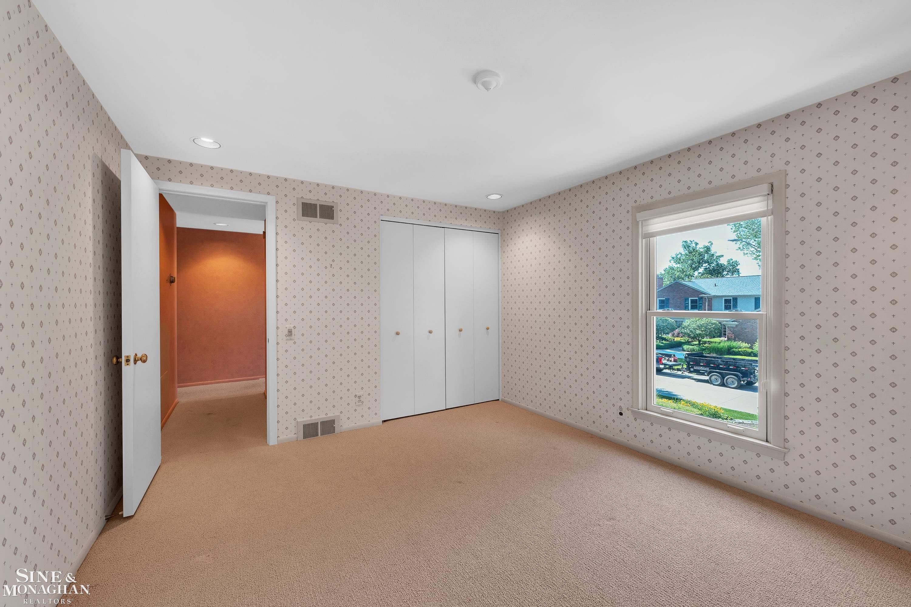 54 Willow Tree Place