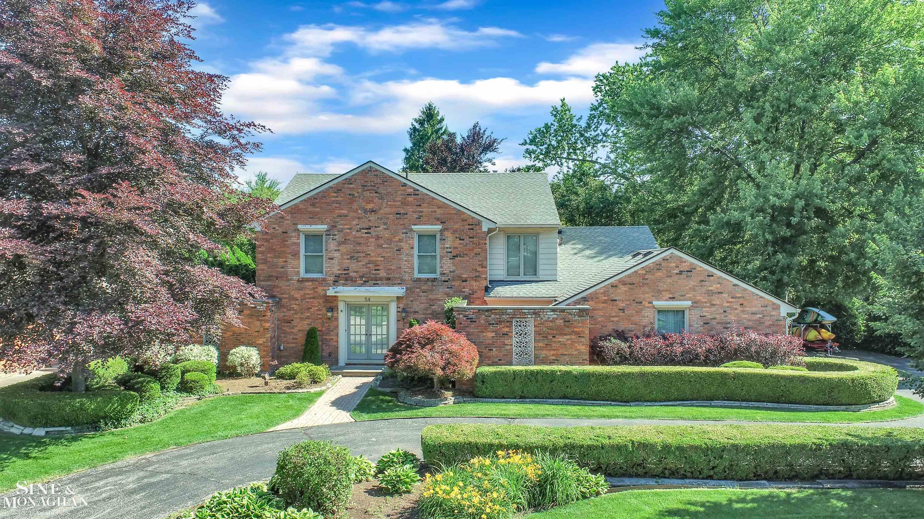 54 Willow Tree Place