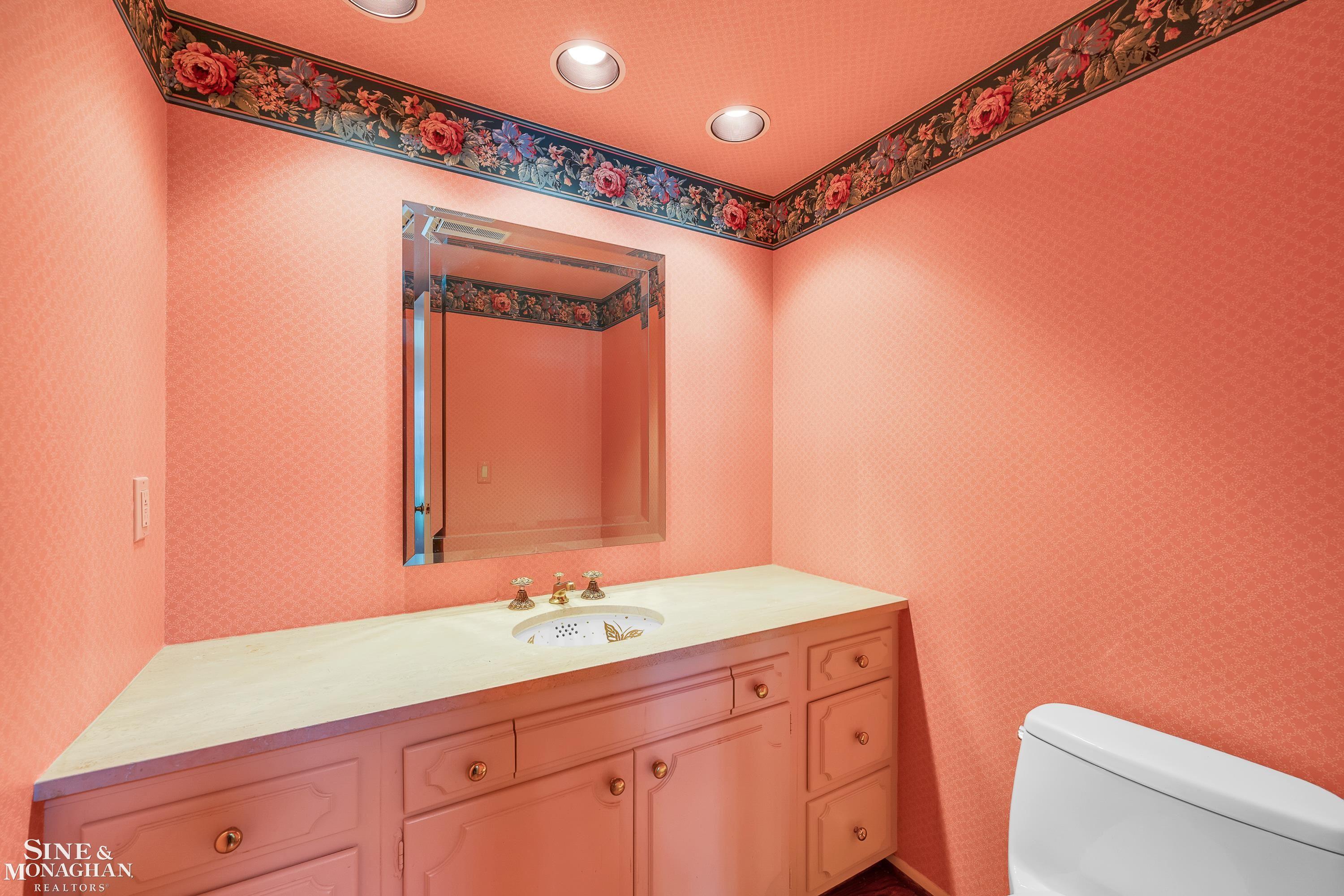 54 Willow Tree Place