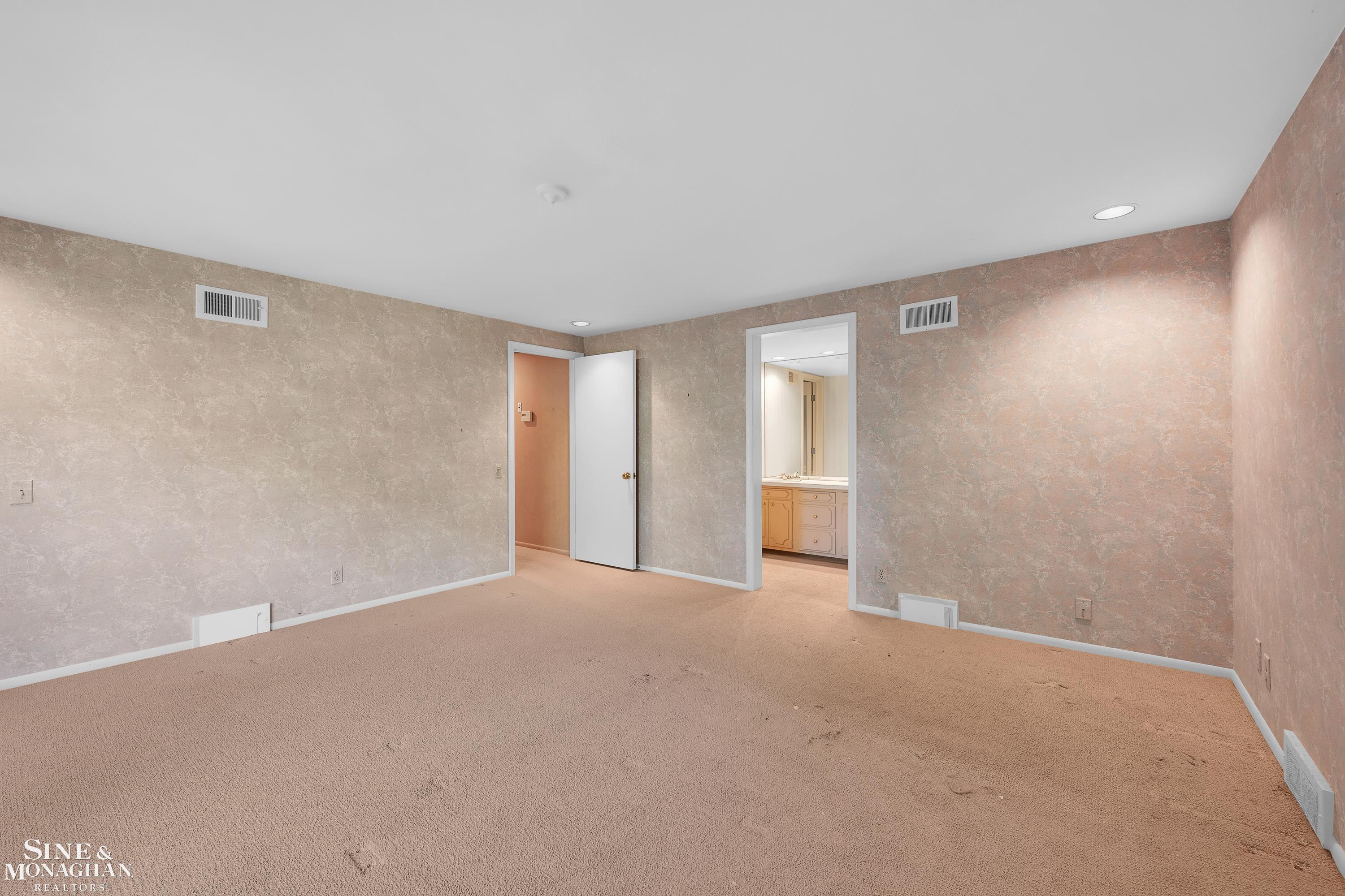 54 Willow Tree Place