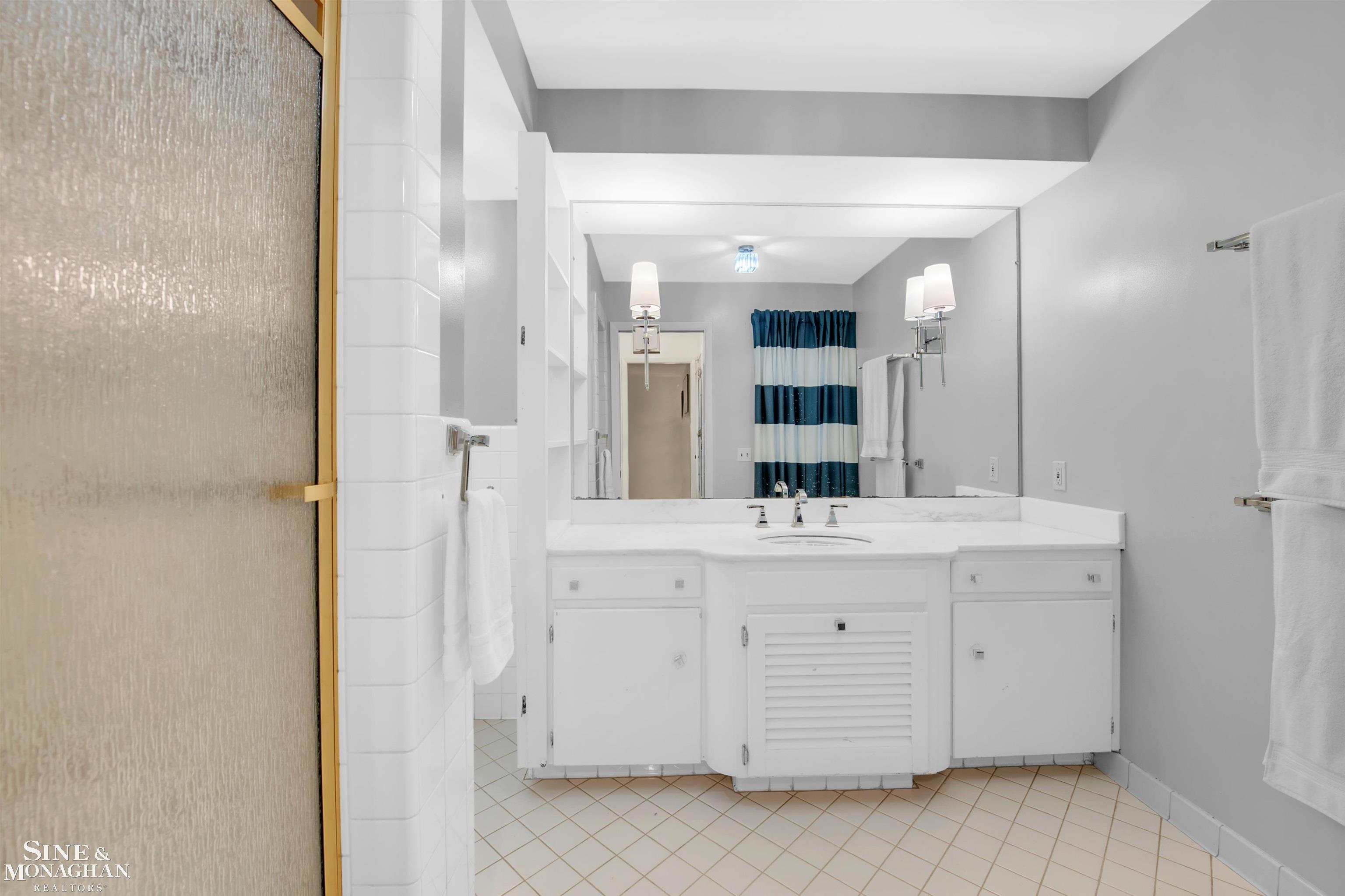 15825 Windmill Pointe Drive