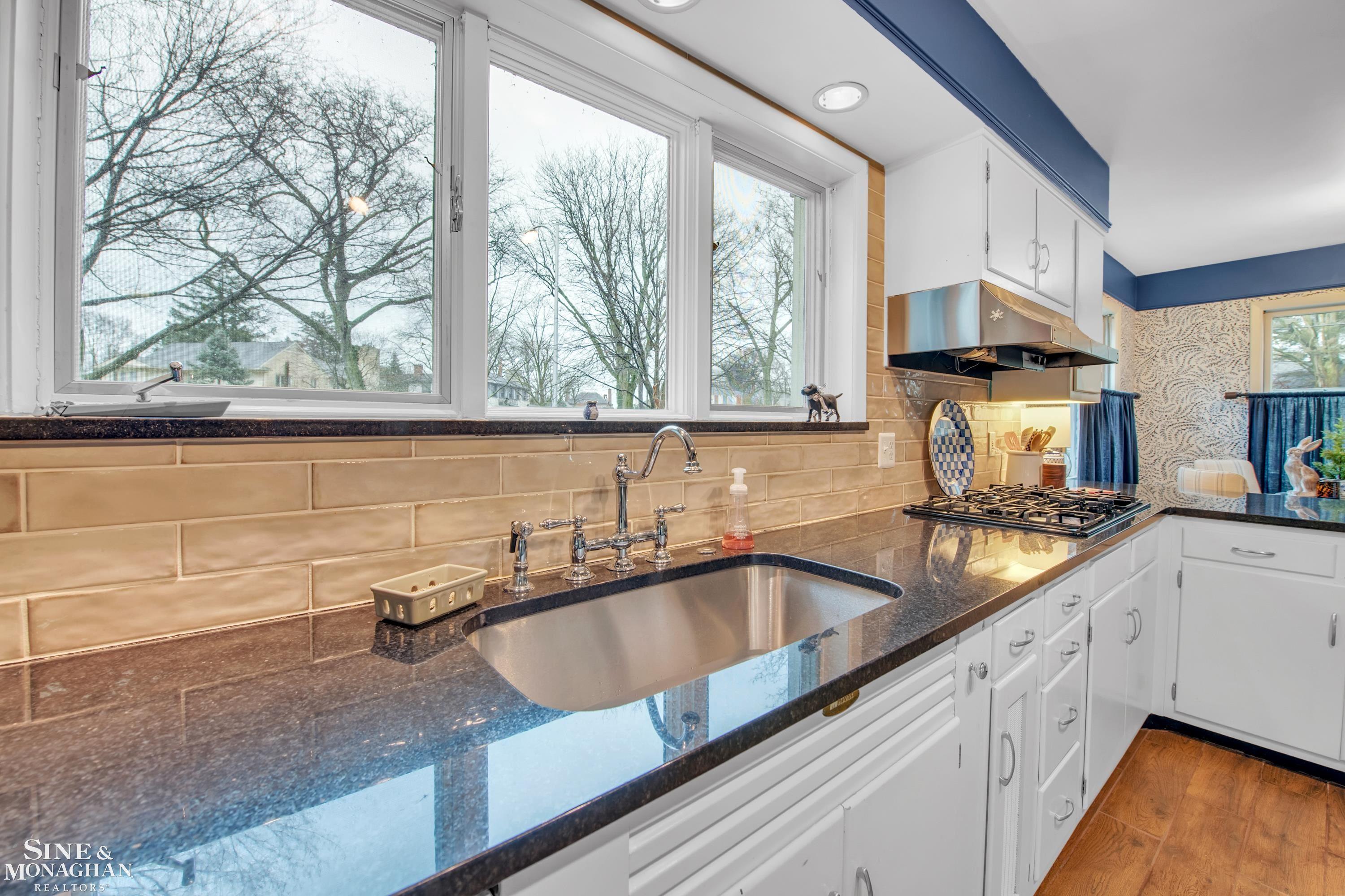 15825 Windmill Pointe Drive