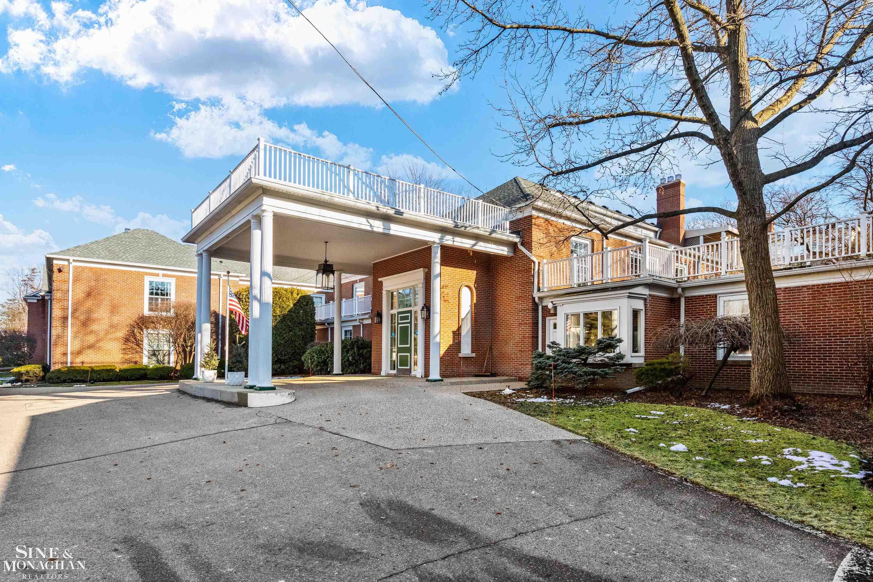 17111 E Jefferson Avenue # 3