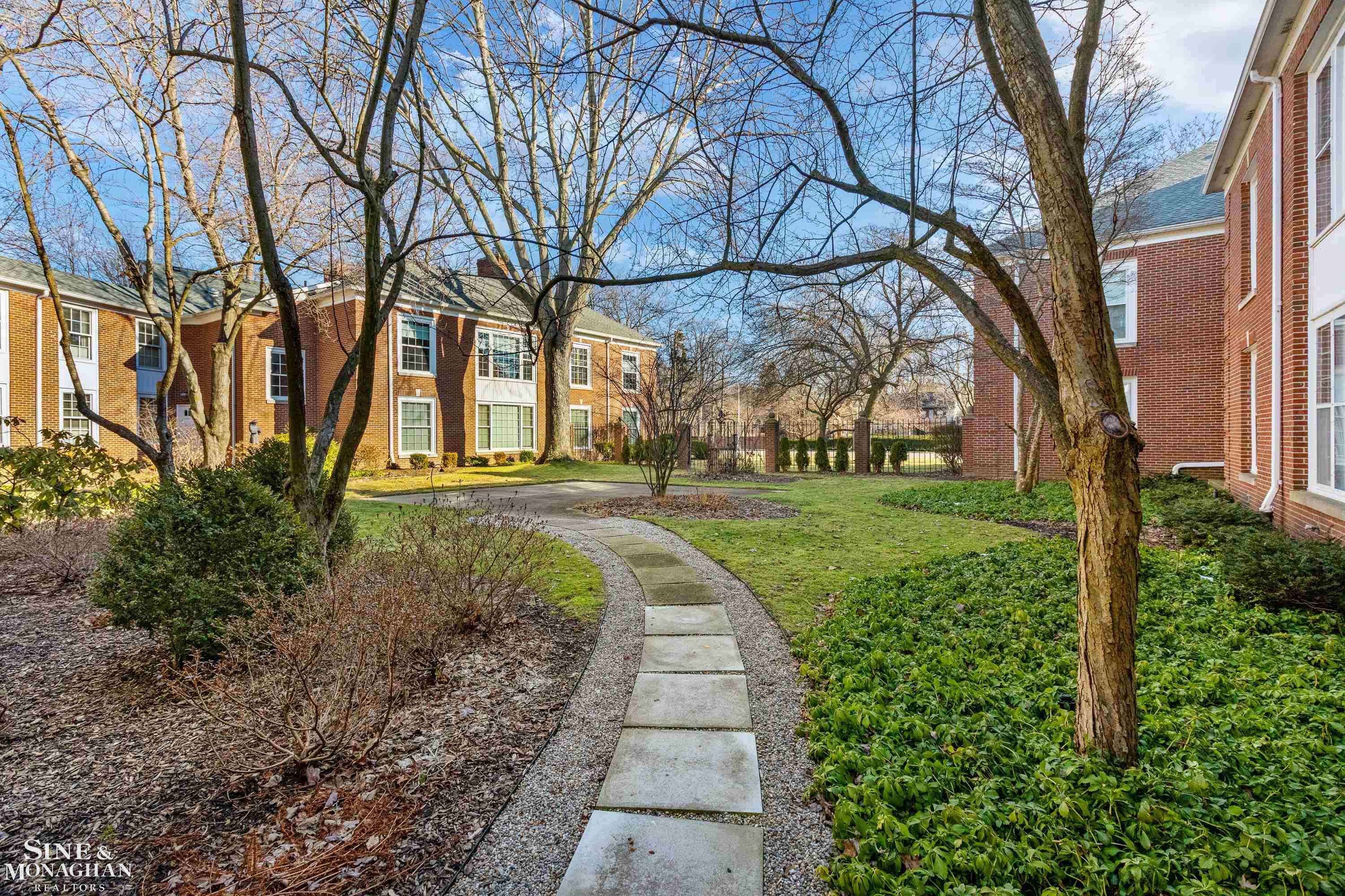 17111 E Jefferson Avenue # 3