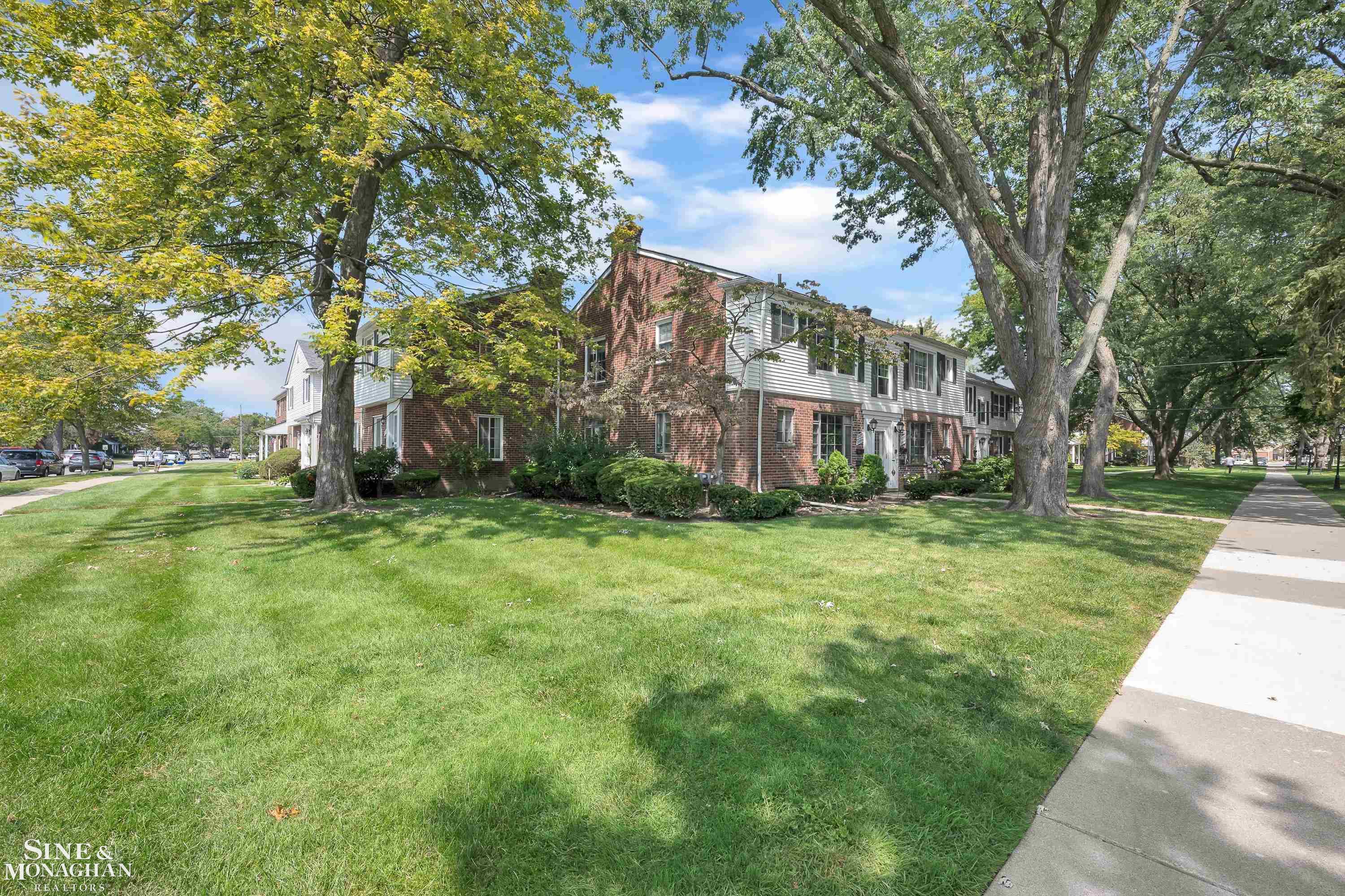 23231 Edsel Ford Court