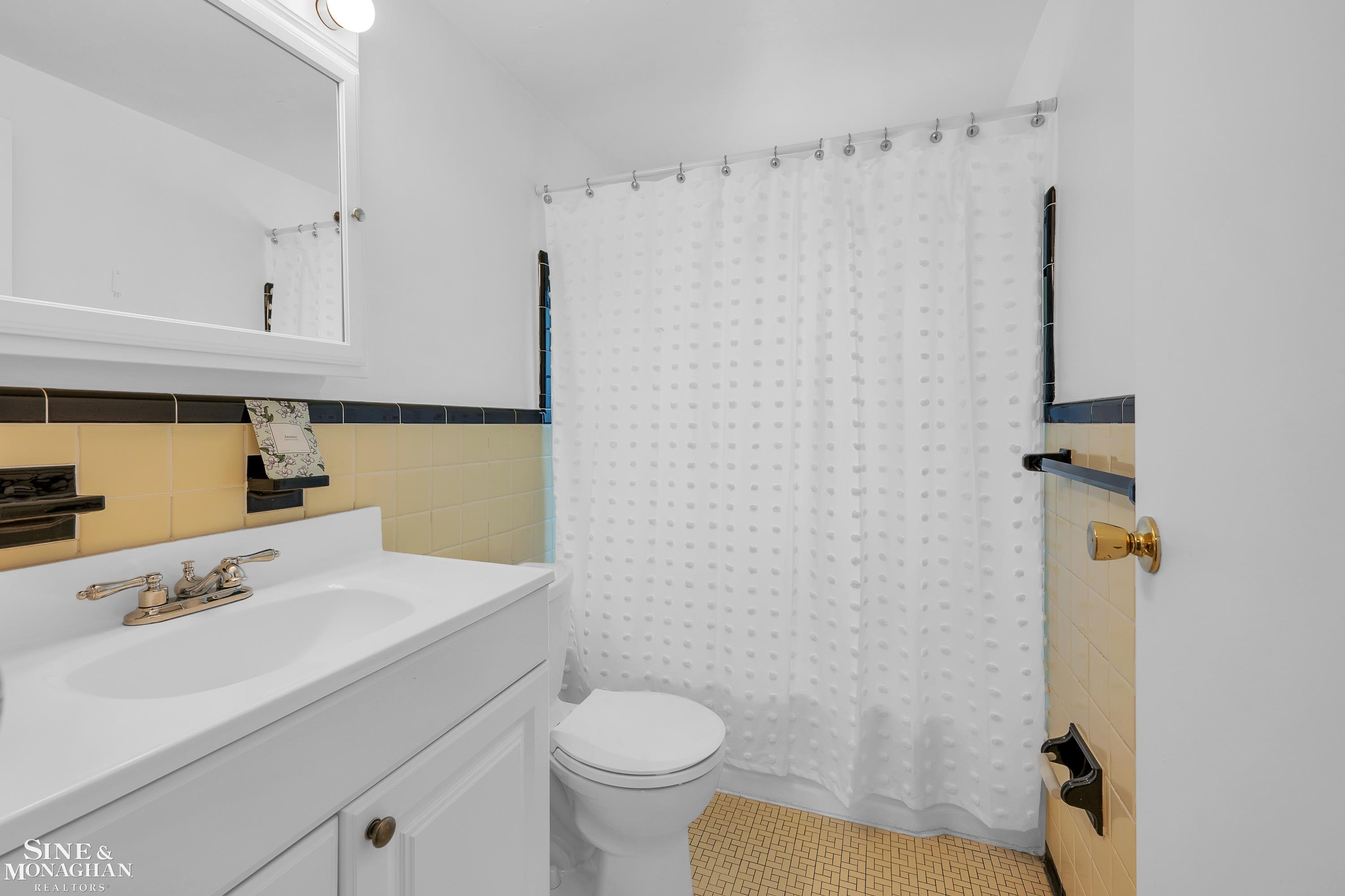 23231 Edsel Ford Court