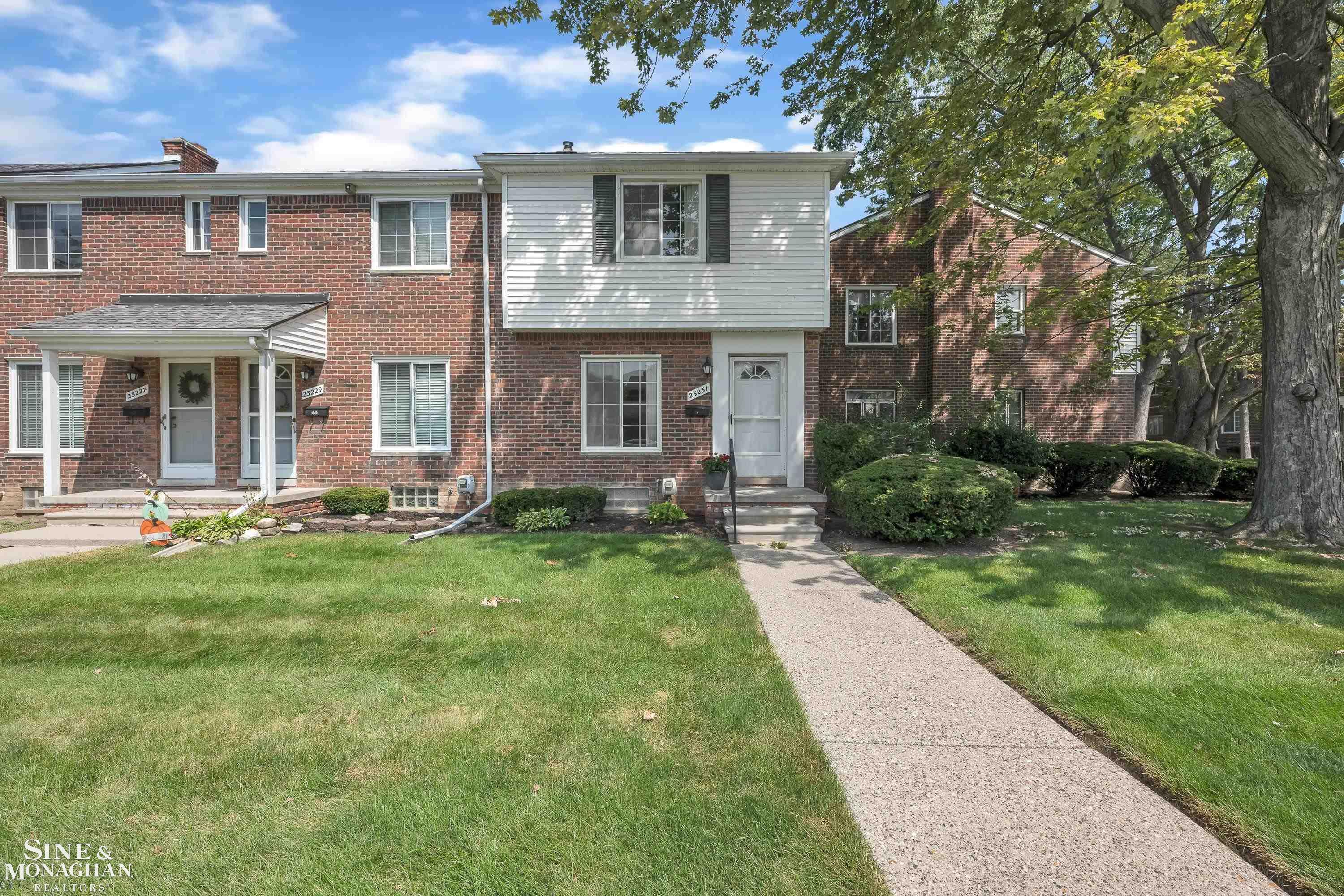 23231 Edsel Ford Court