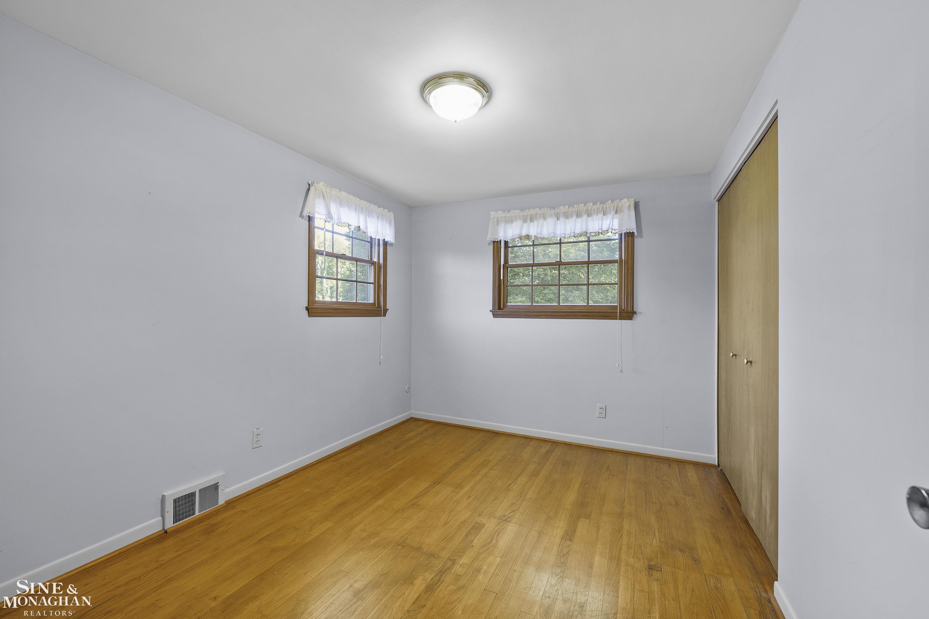 581 N Rosedale Court