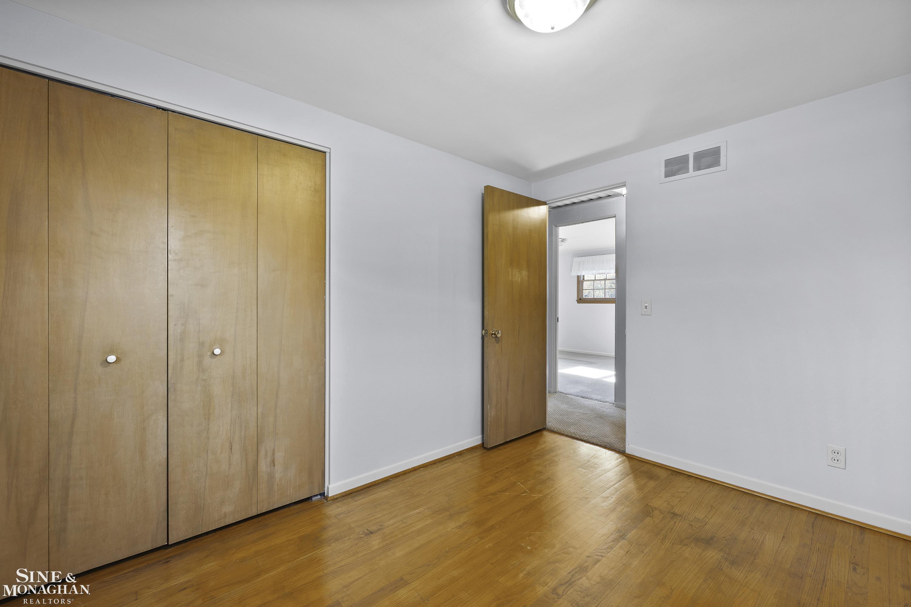 581 N Rosedale Court