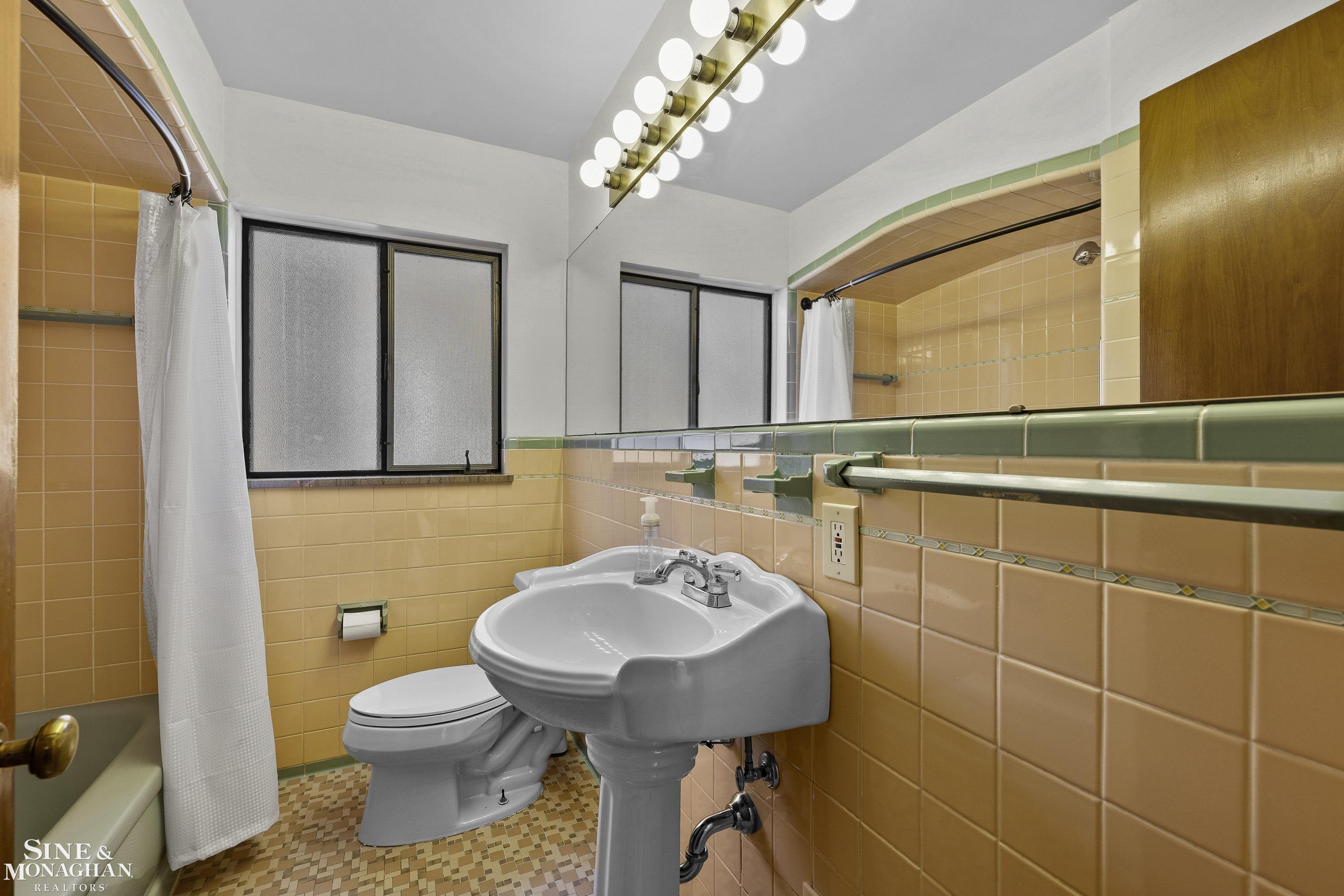 21431 Prestwick Road