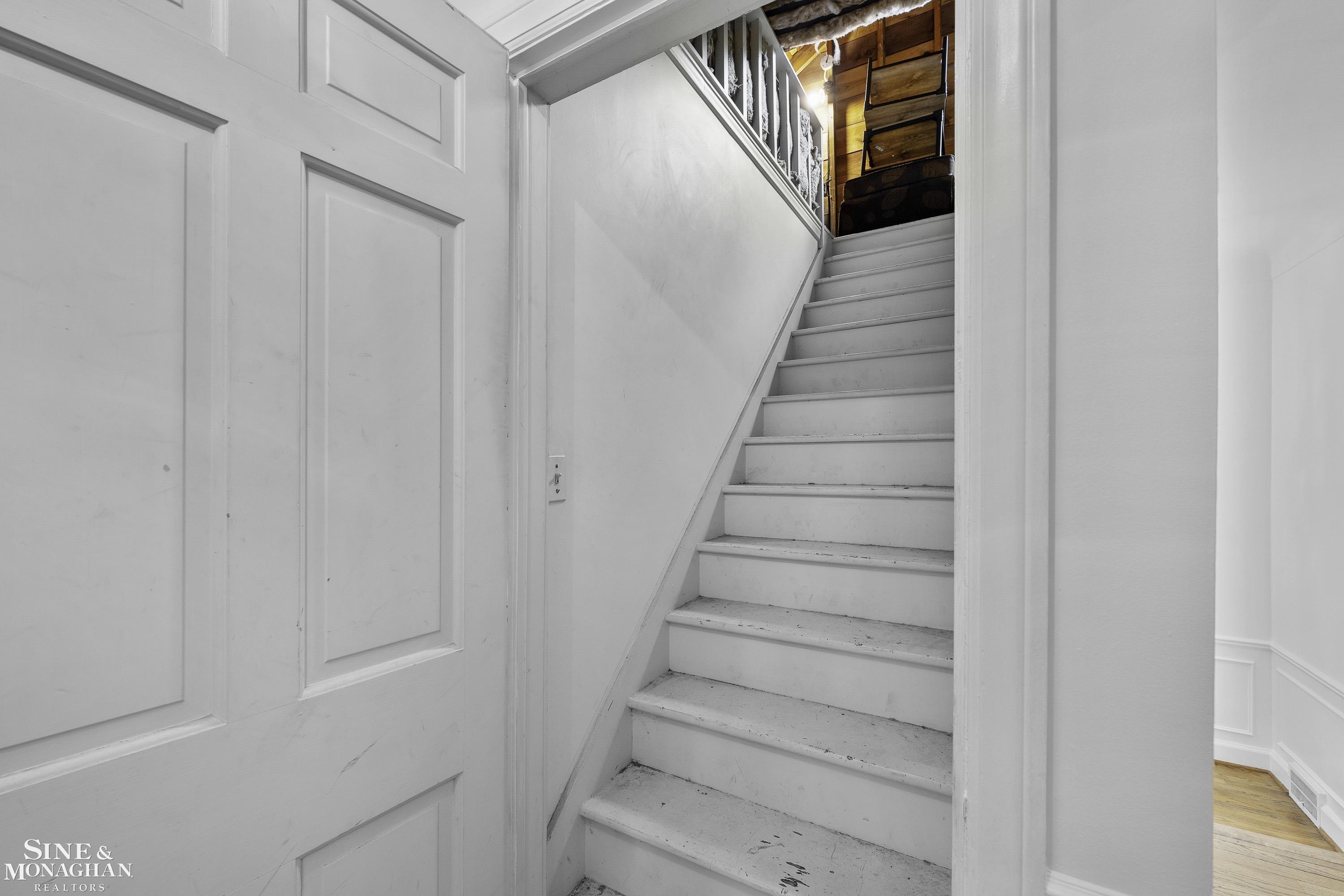 1385 Devonshire Road