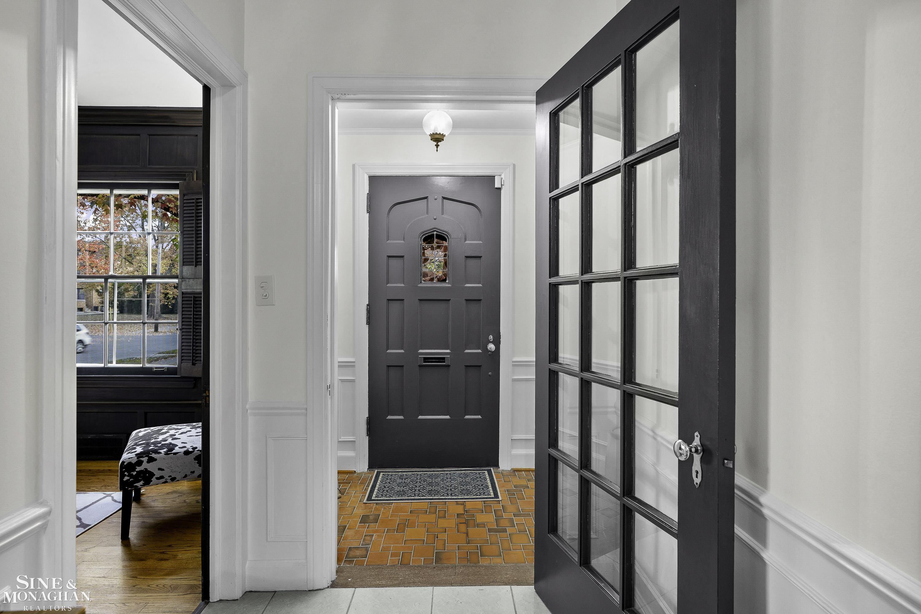 1385 Devonshire Road