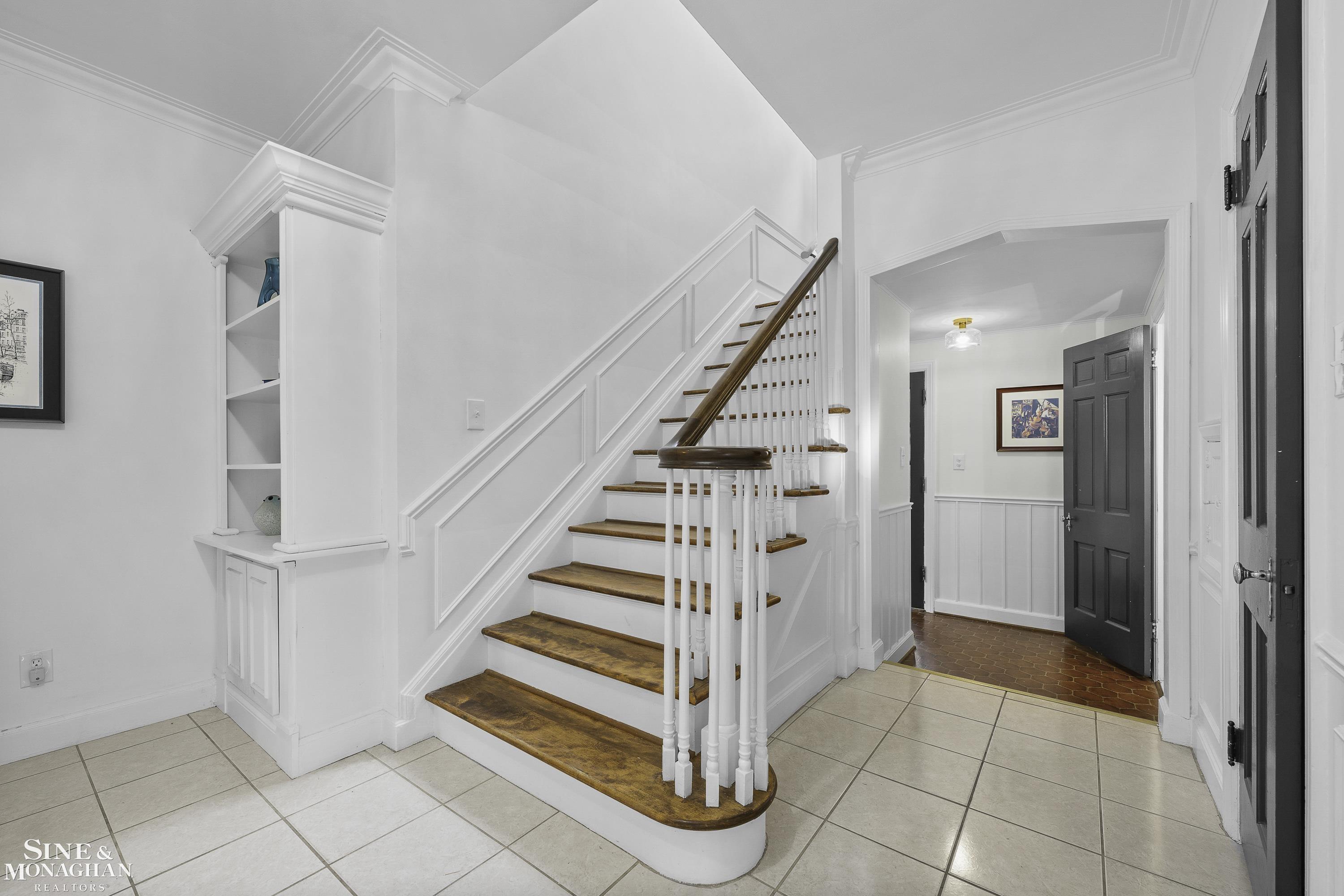 1385 Devonshire Road